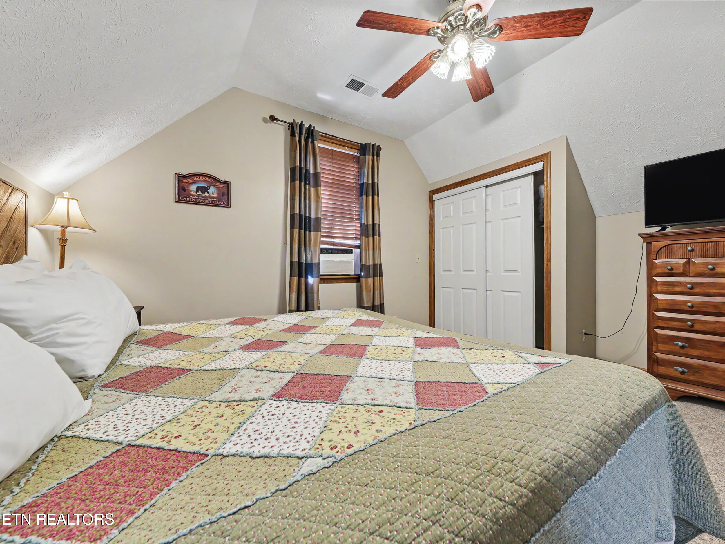 318 Greenwood Way Pigeon Forge TN 37863
