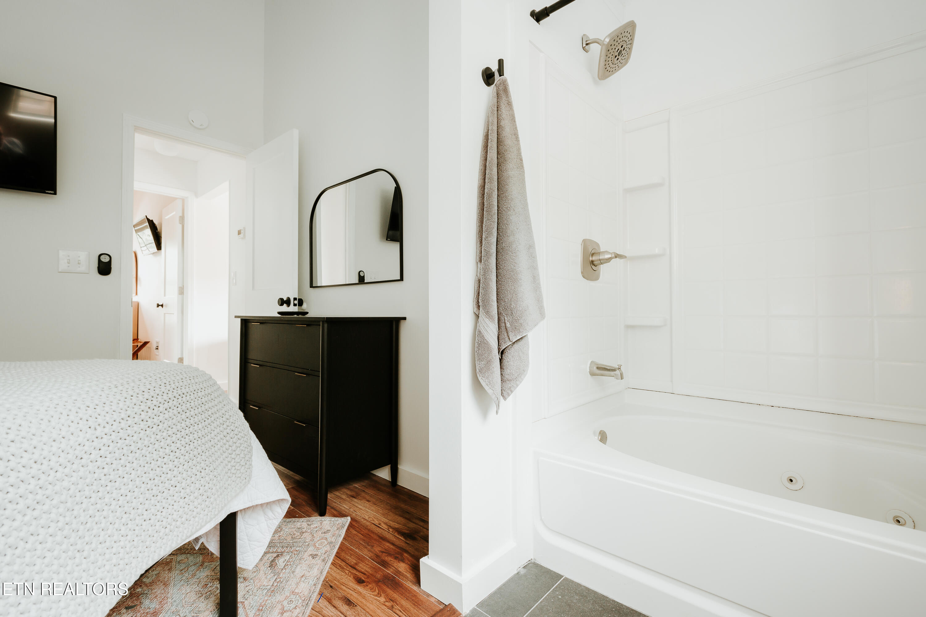 1052 E Foothills Drive Gatlinburg TN 37738