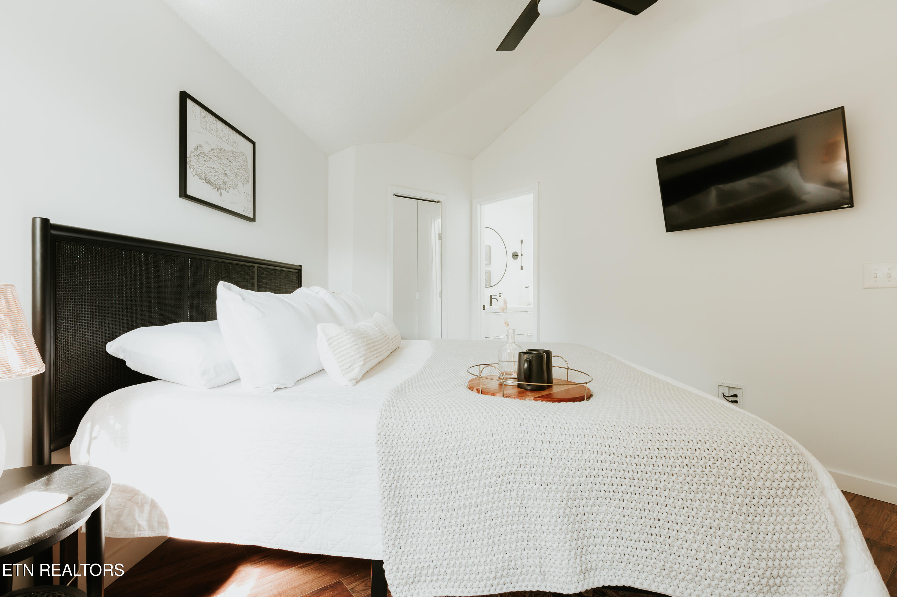 1052 E Foothills Drive Gatlinburg TN 37738