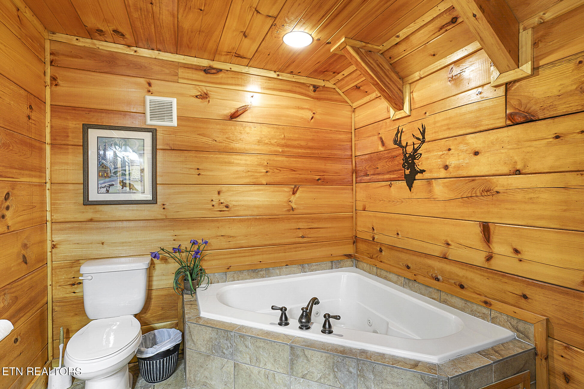 2027 Smoky Cove Road Sevierville TN 37876