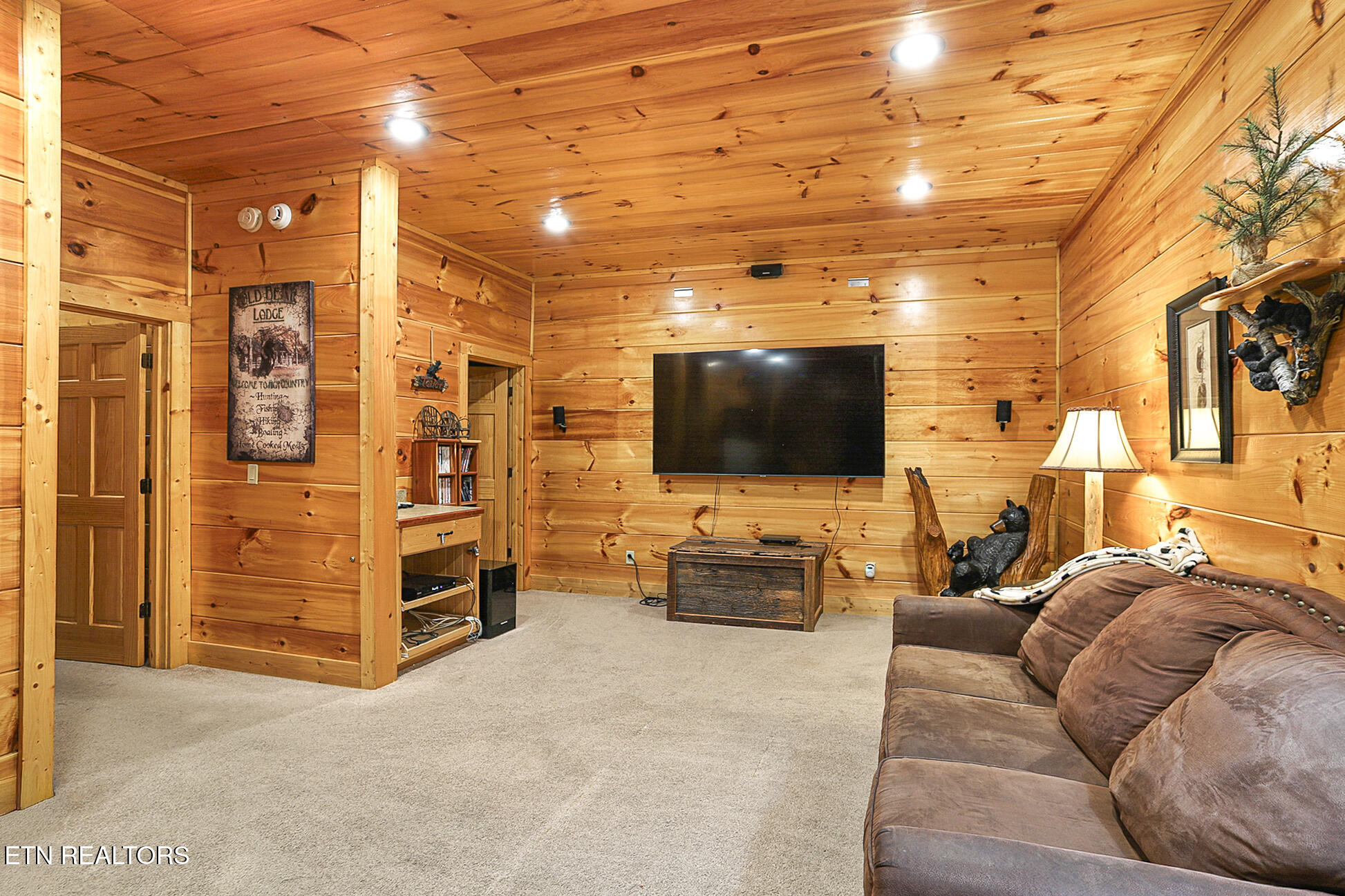2027 Smoky Cove Road Sevierville TN 37876