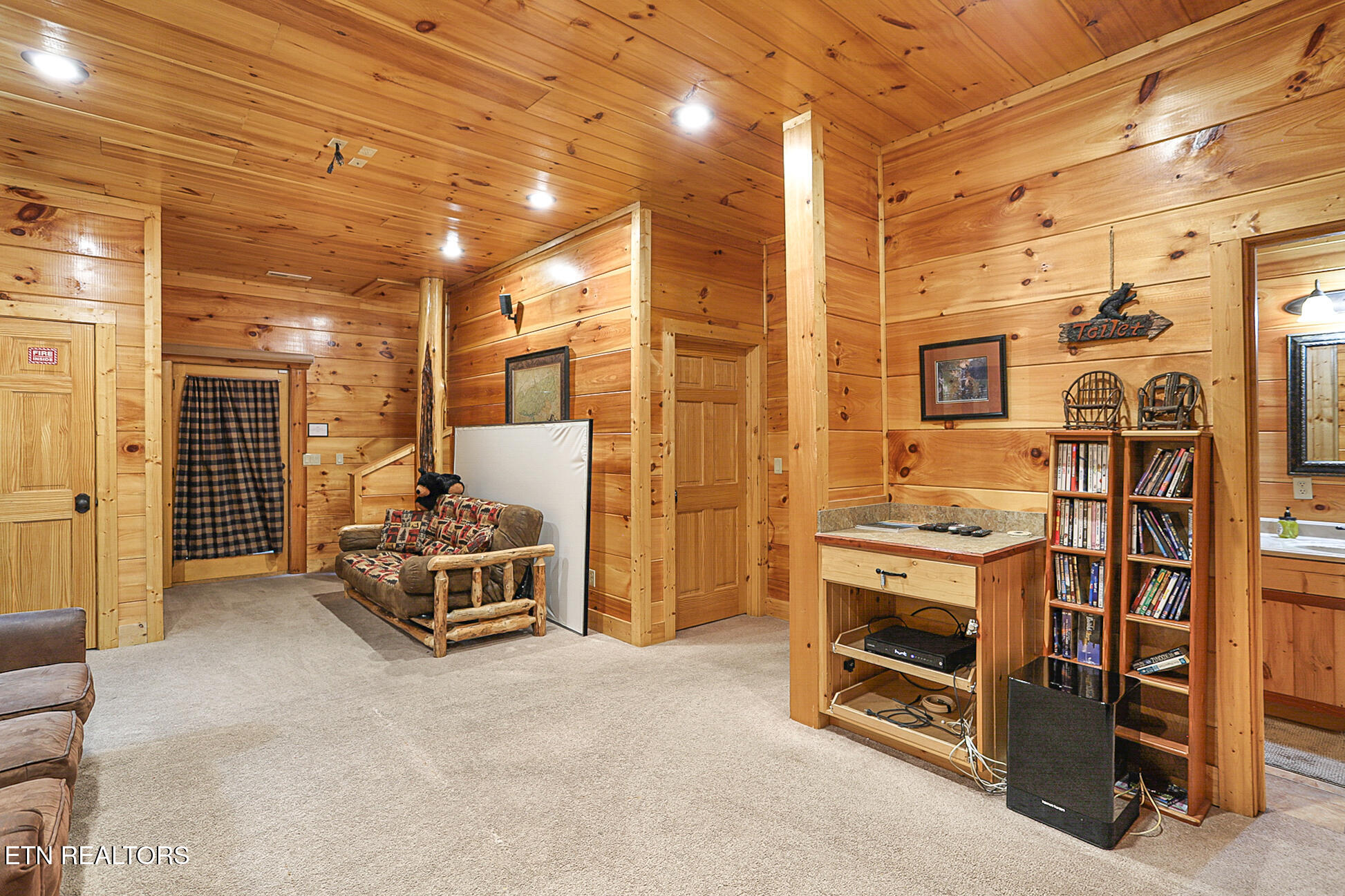 2027 Smoky Cove Road Sevierville TN 37876