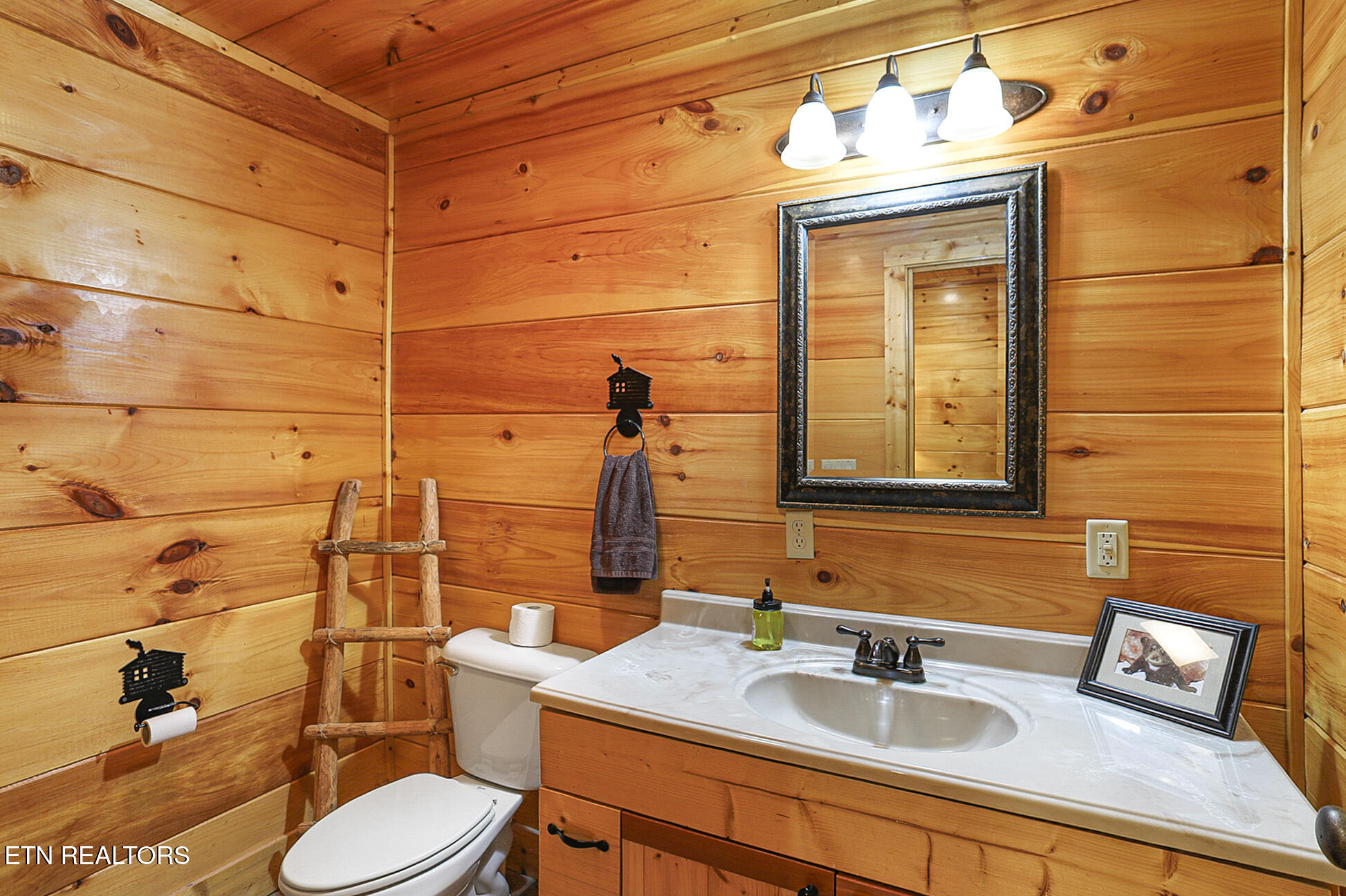 2027 Smoky Cove Road Sevierville TN 37876