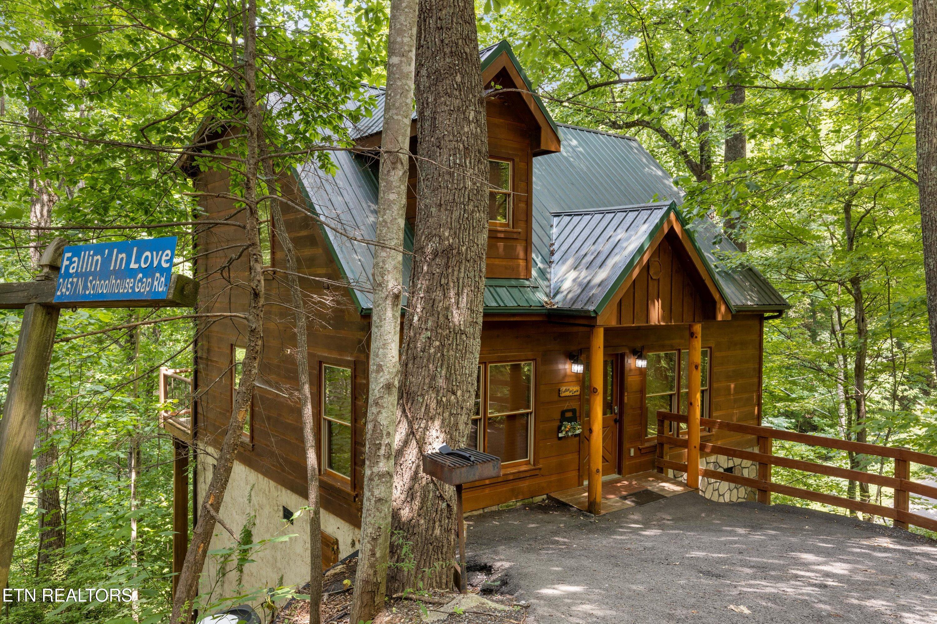 2457 N School House Gap Road Sevierville TN 37876