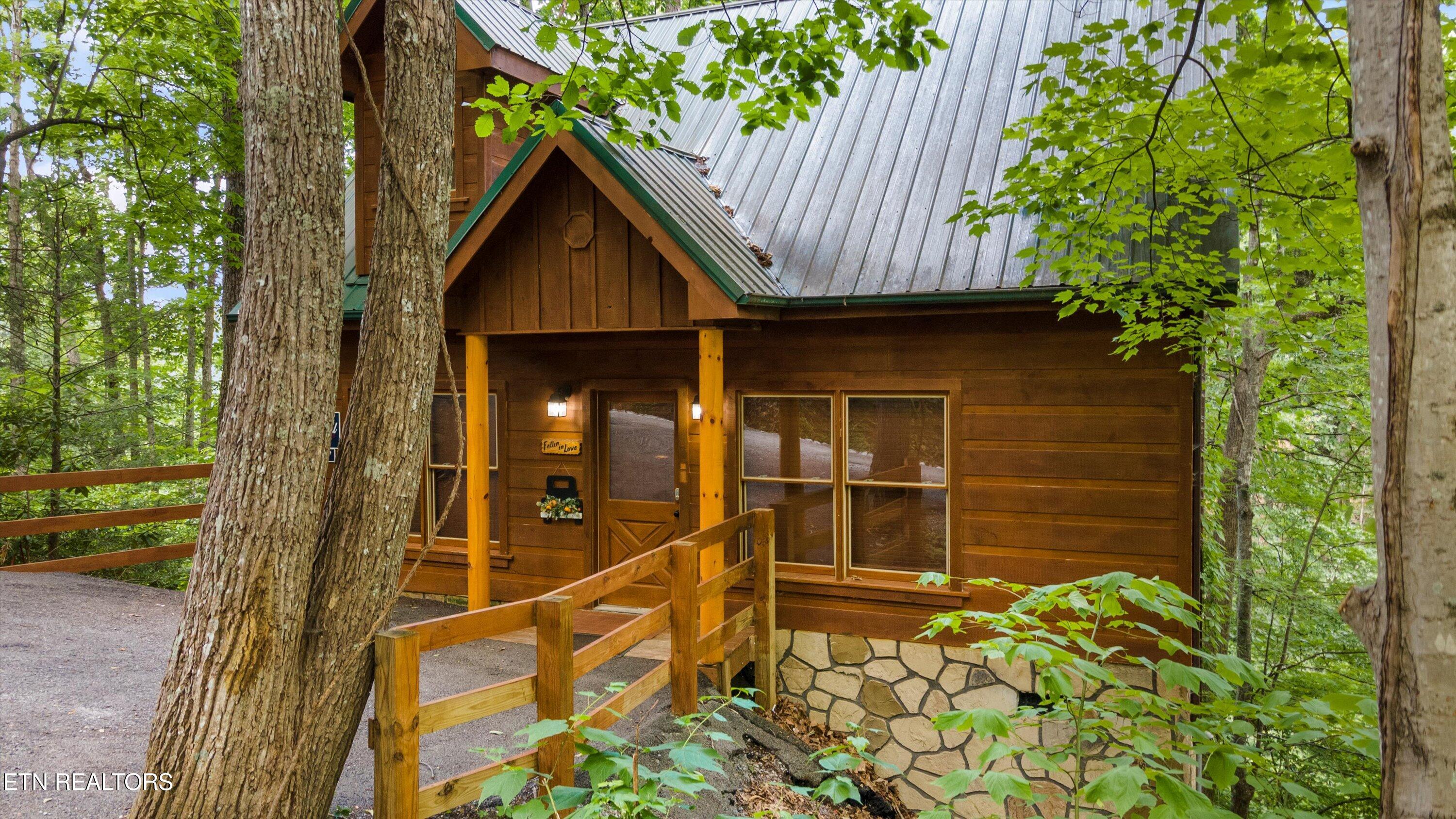 2457 N School House Gap Road Sevierville TN 37876