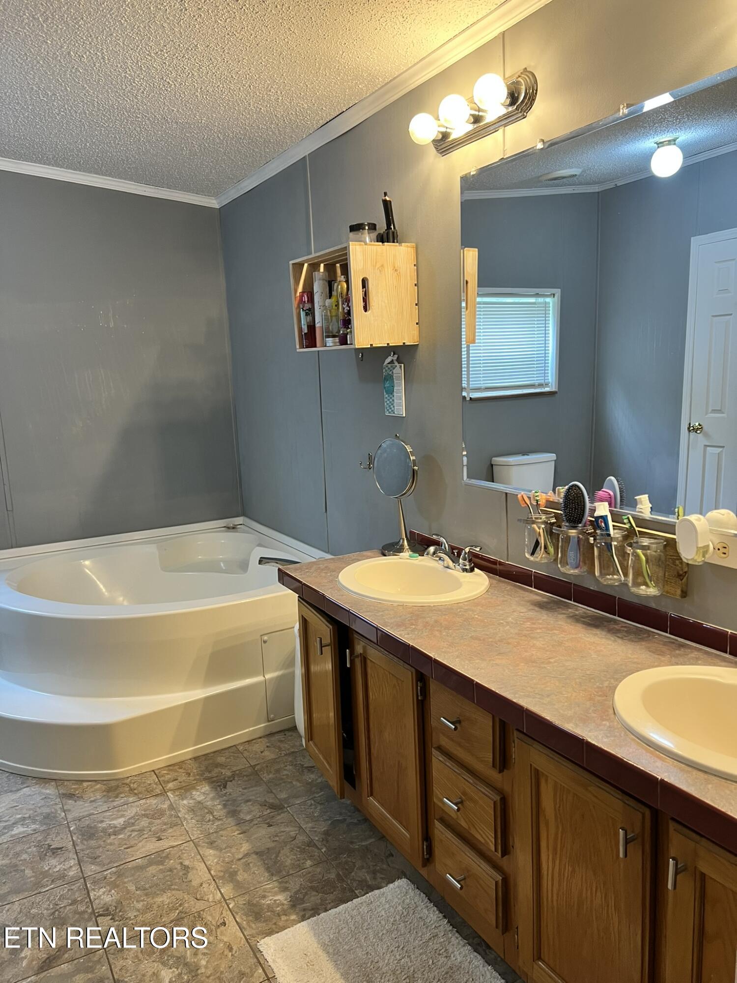 5560 Roane State Highway Rockwood TN 37854