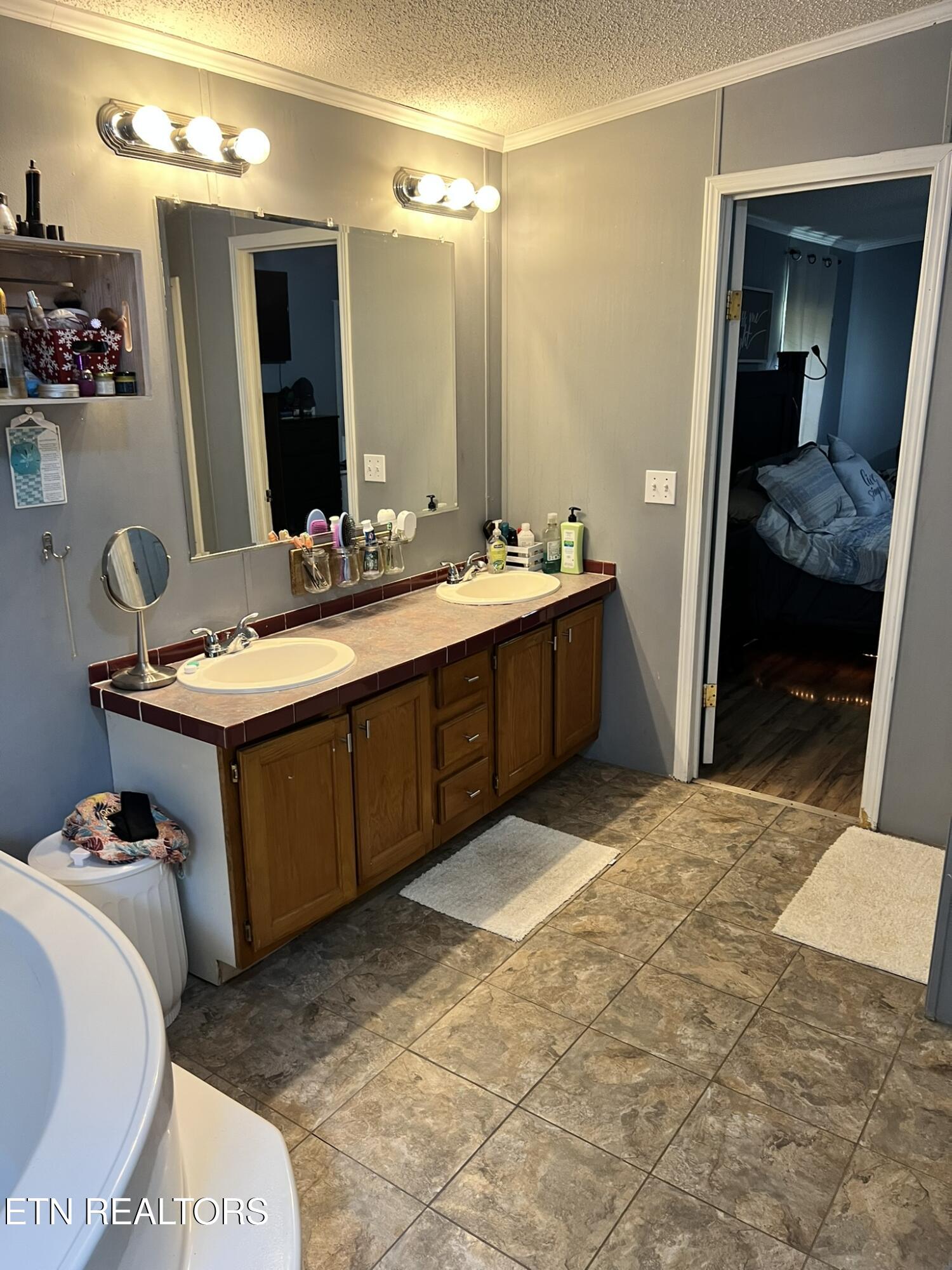 5560 Roane State Highway Rockwood TN 37854