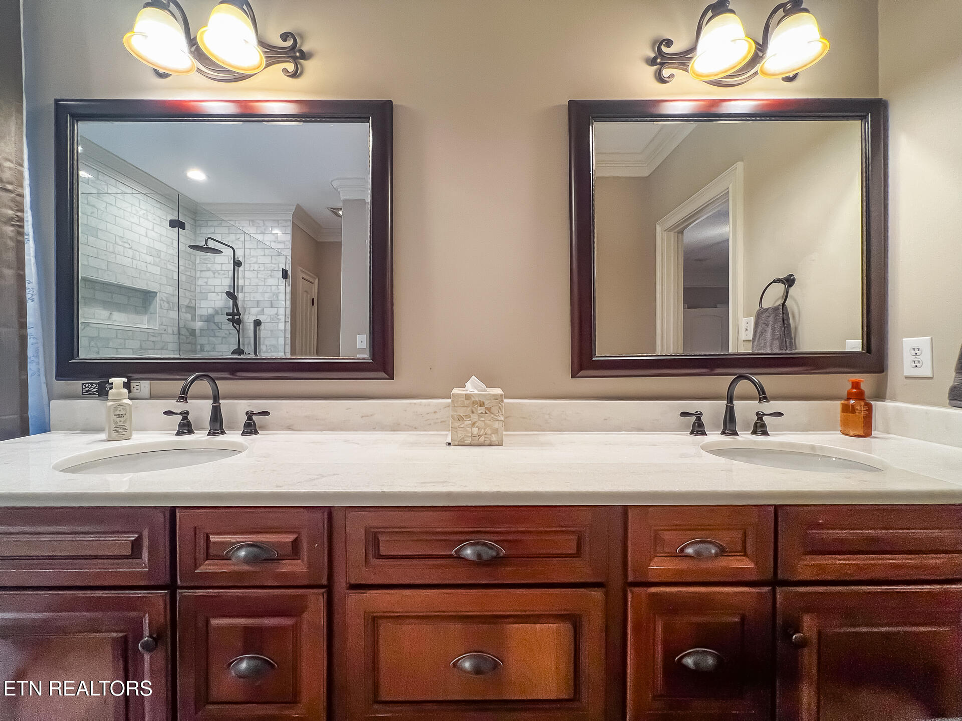 711 Hunting Fox Lane Knoxville TN 37934