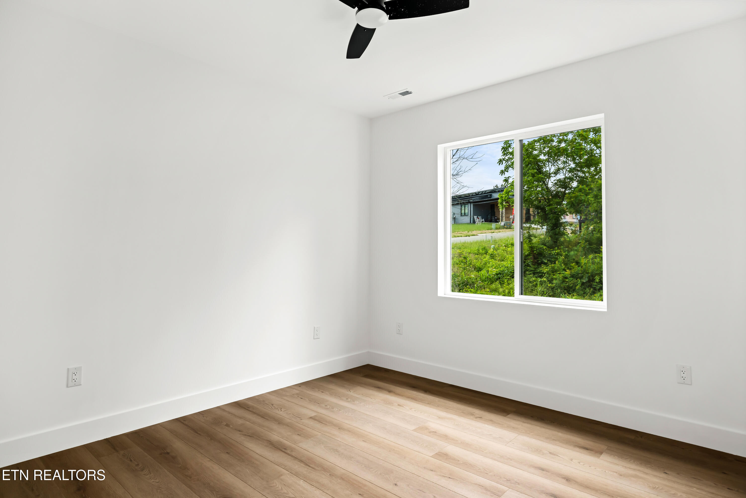 2325 Rock Gardens Drive Sevierville TN 37876