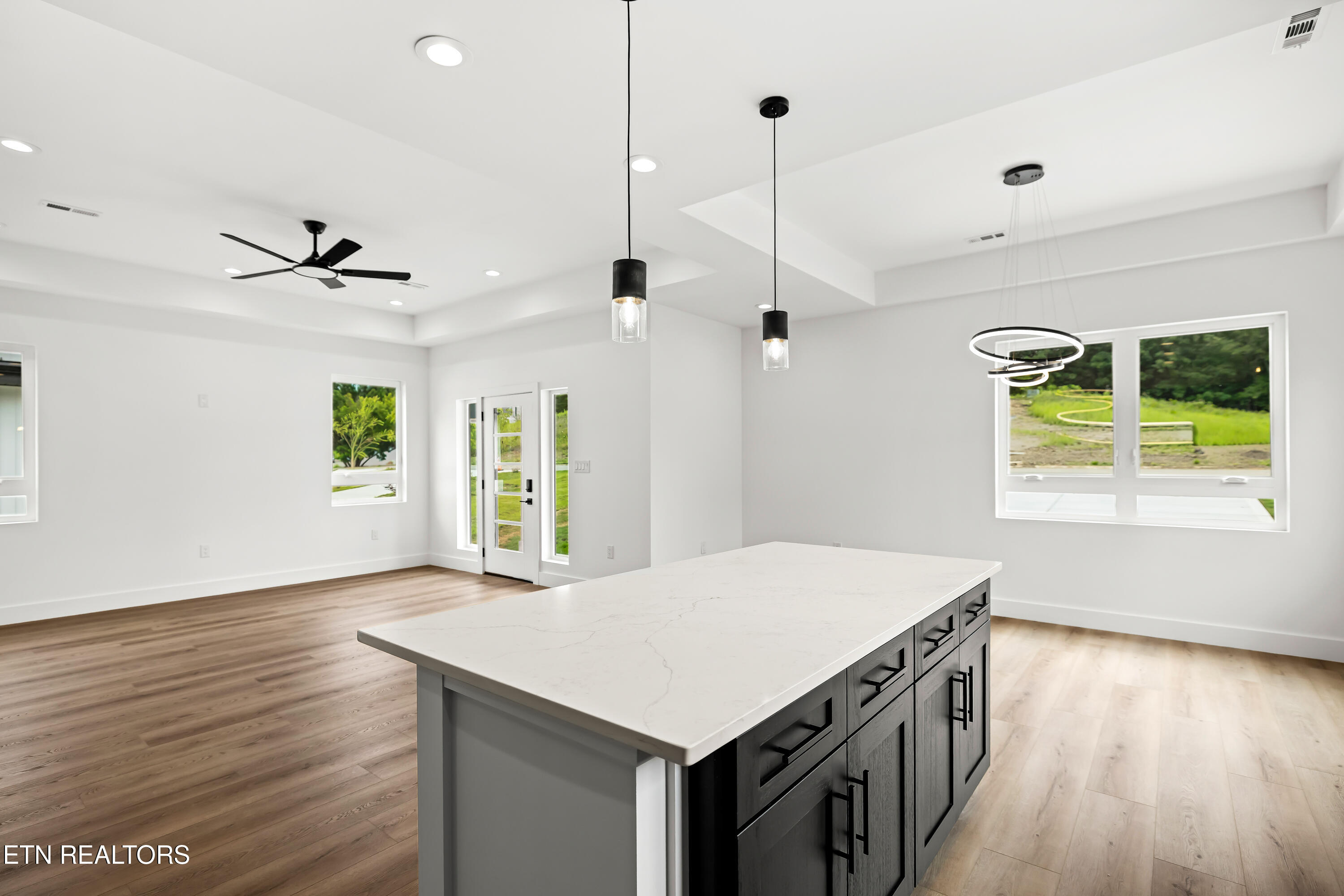 2325 Rock Gardens Drive Sevierville TN 37876