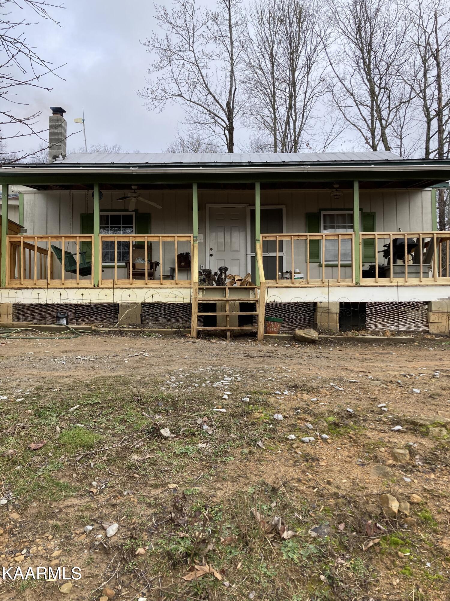 5271 Vardy Blackwater Road Sneedville TN 37869