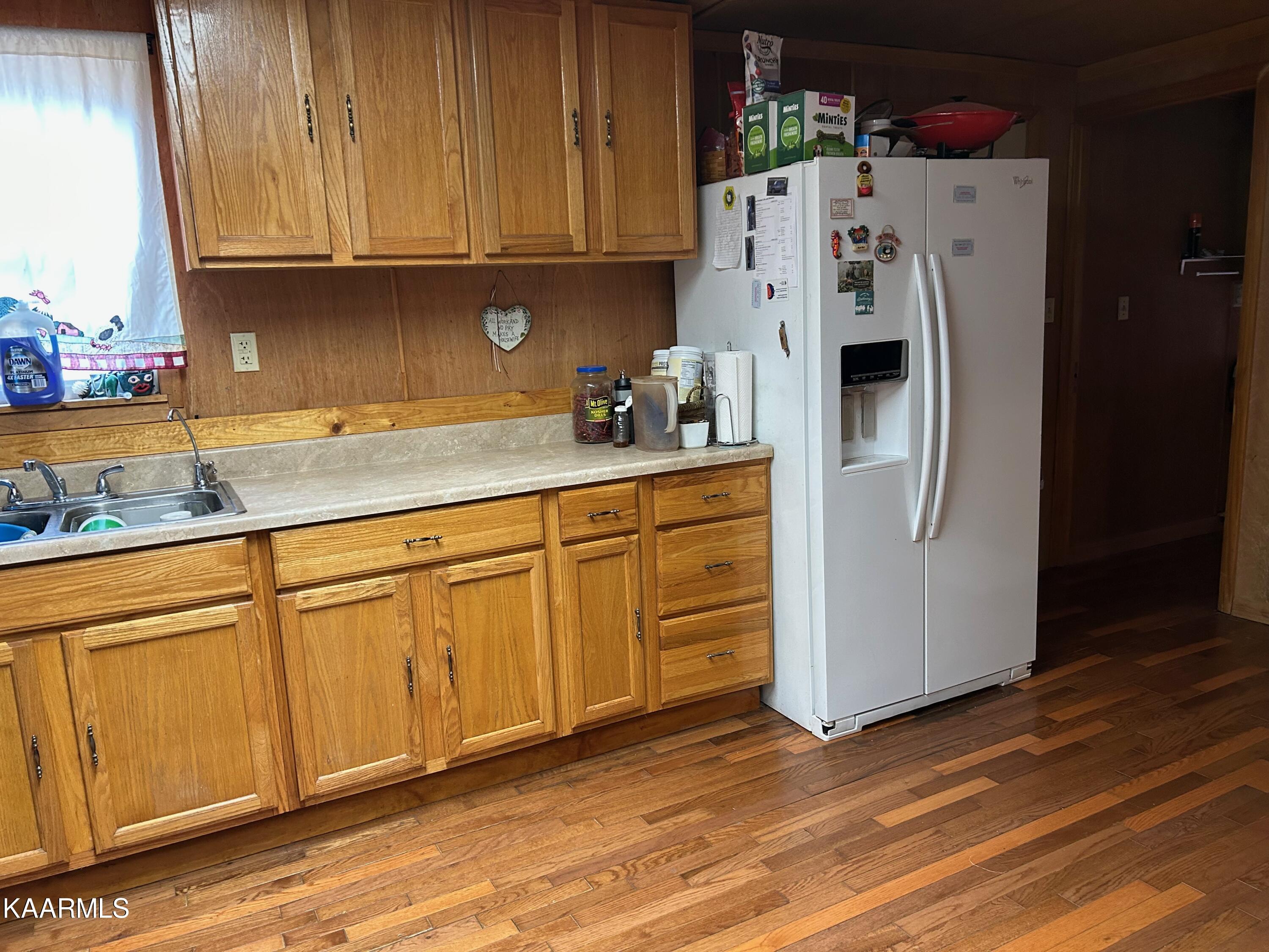 5271 Vardy Blackwater Road Sneedville TN 37869