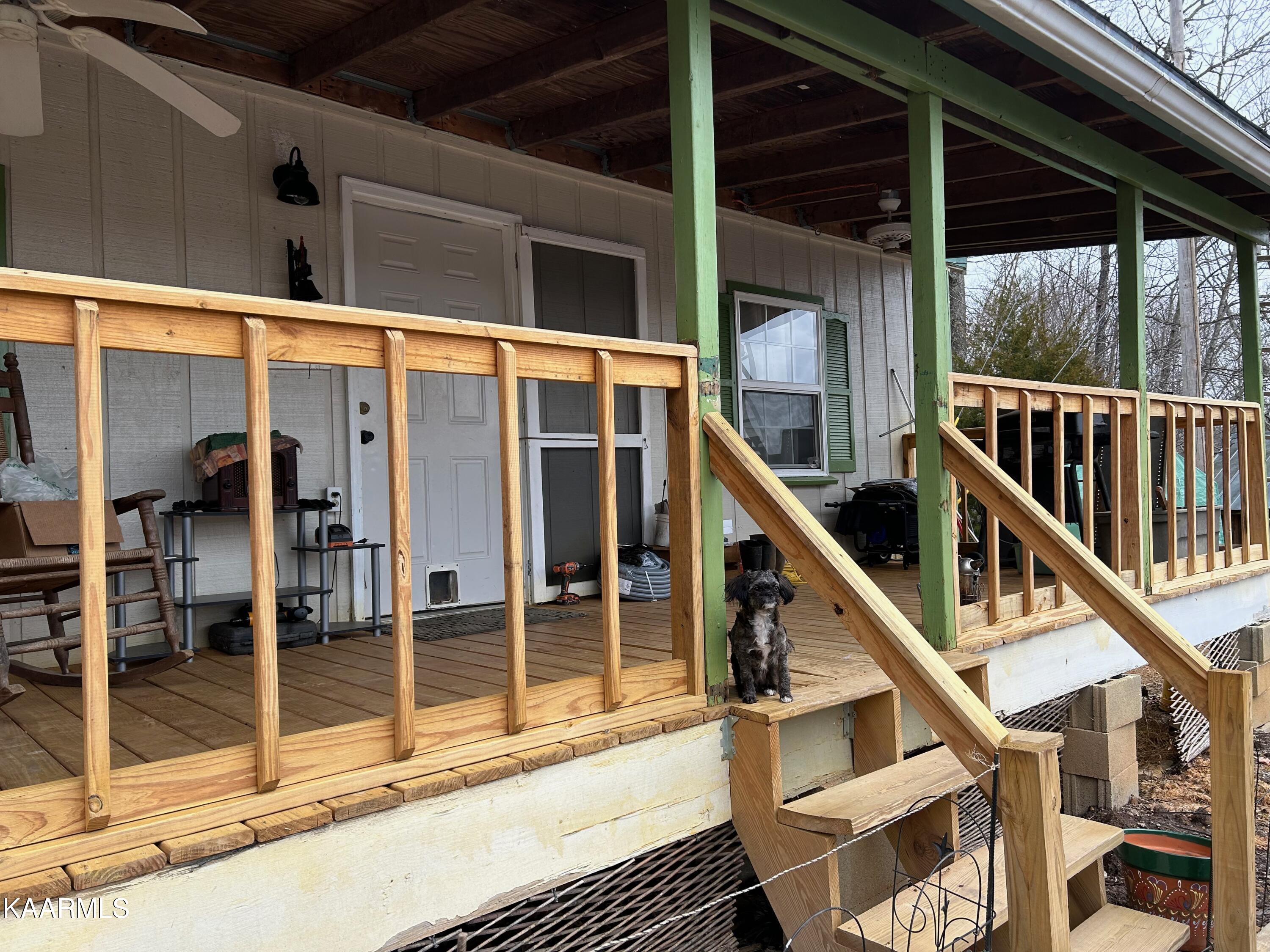 5271 Vardy Blackwater Road Sneedville TN 37869