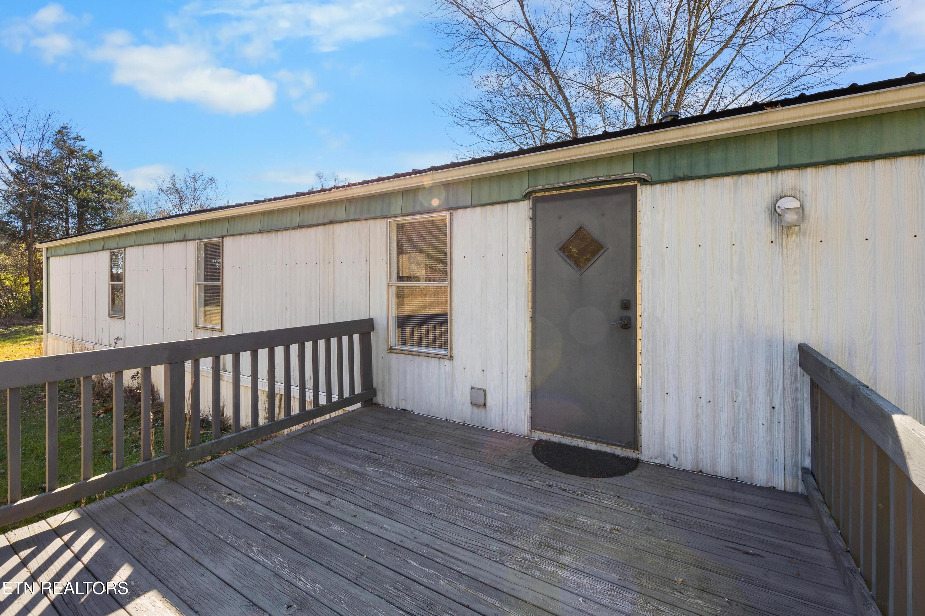 382 2nd Street Corryton TN 37721