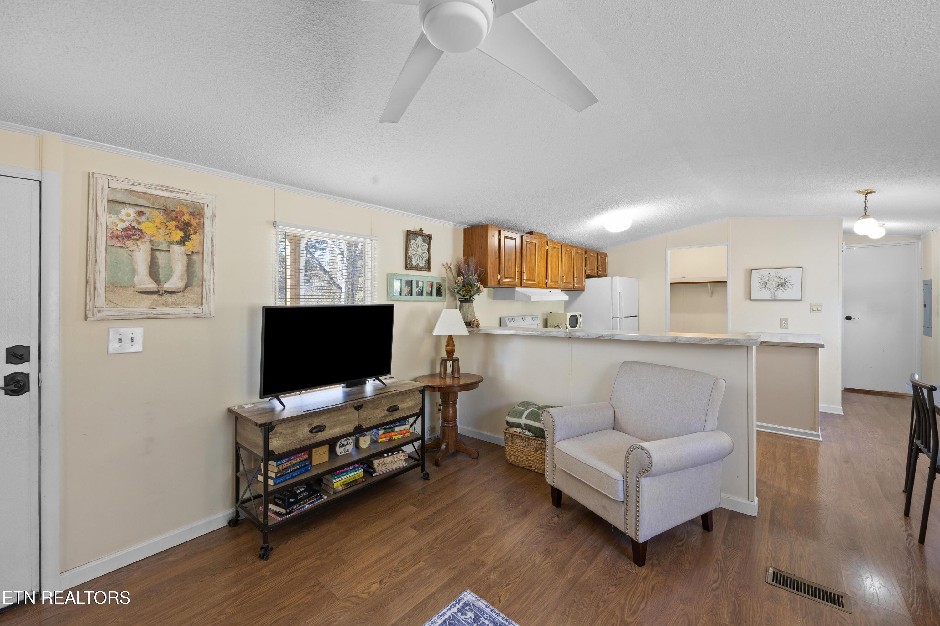 382 2nd Street Corryton TN 37721