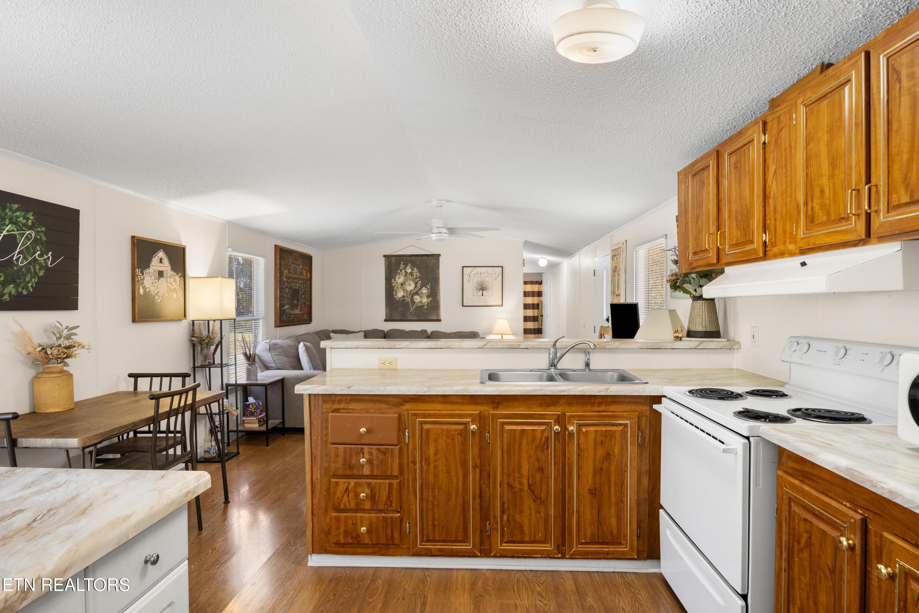 382 2nd Street Corryton TN 37721