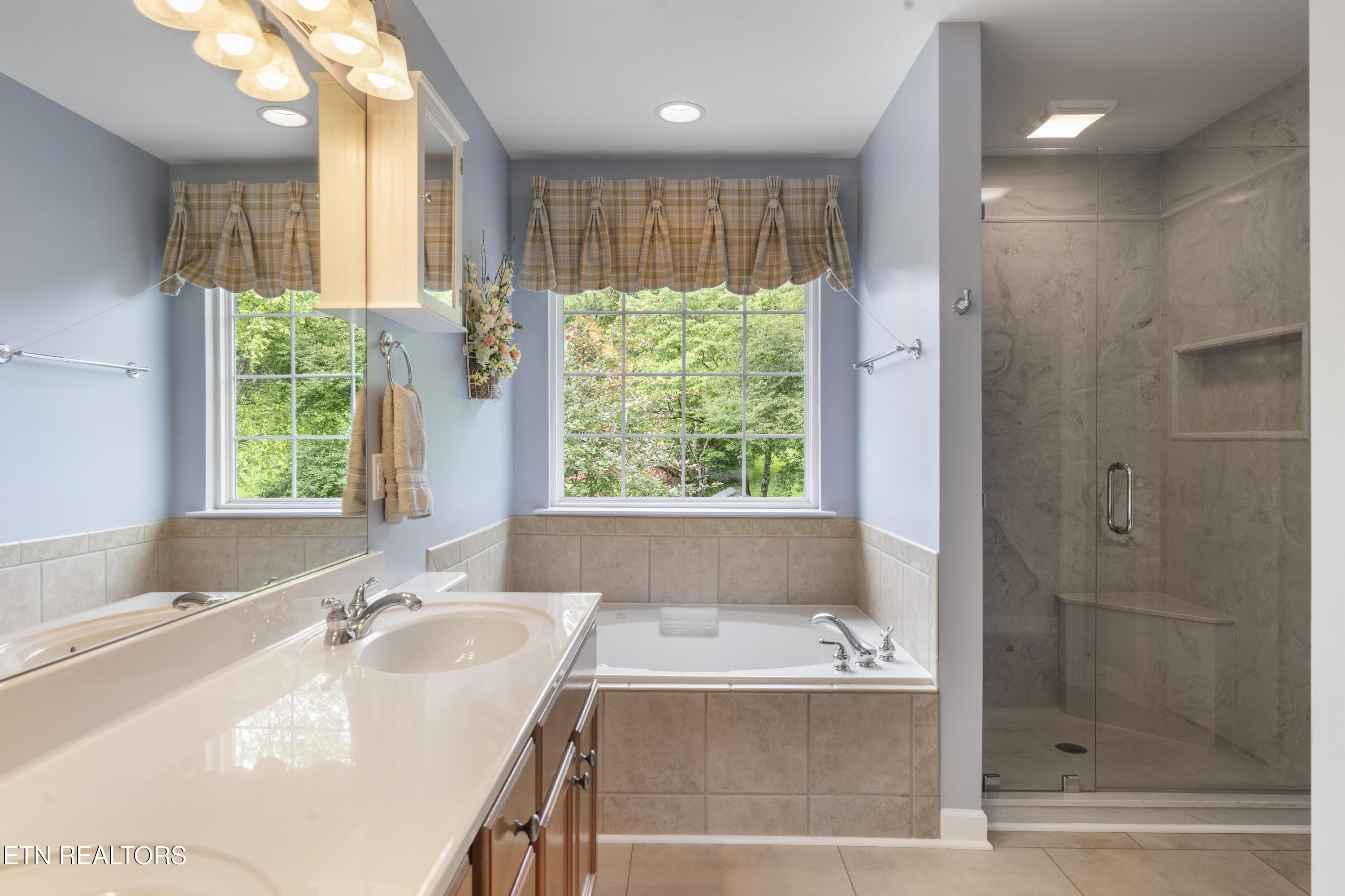1229 Greatcoat Lane Knoxville TN 37922