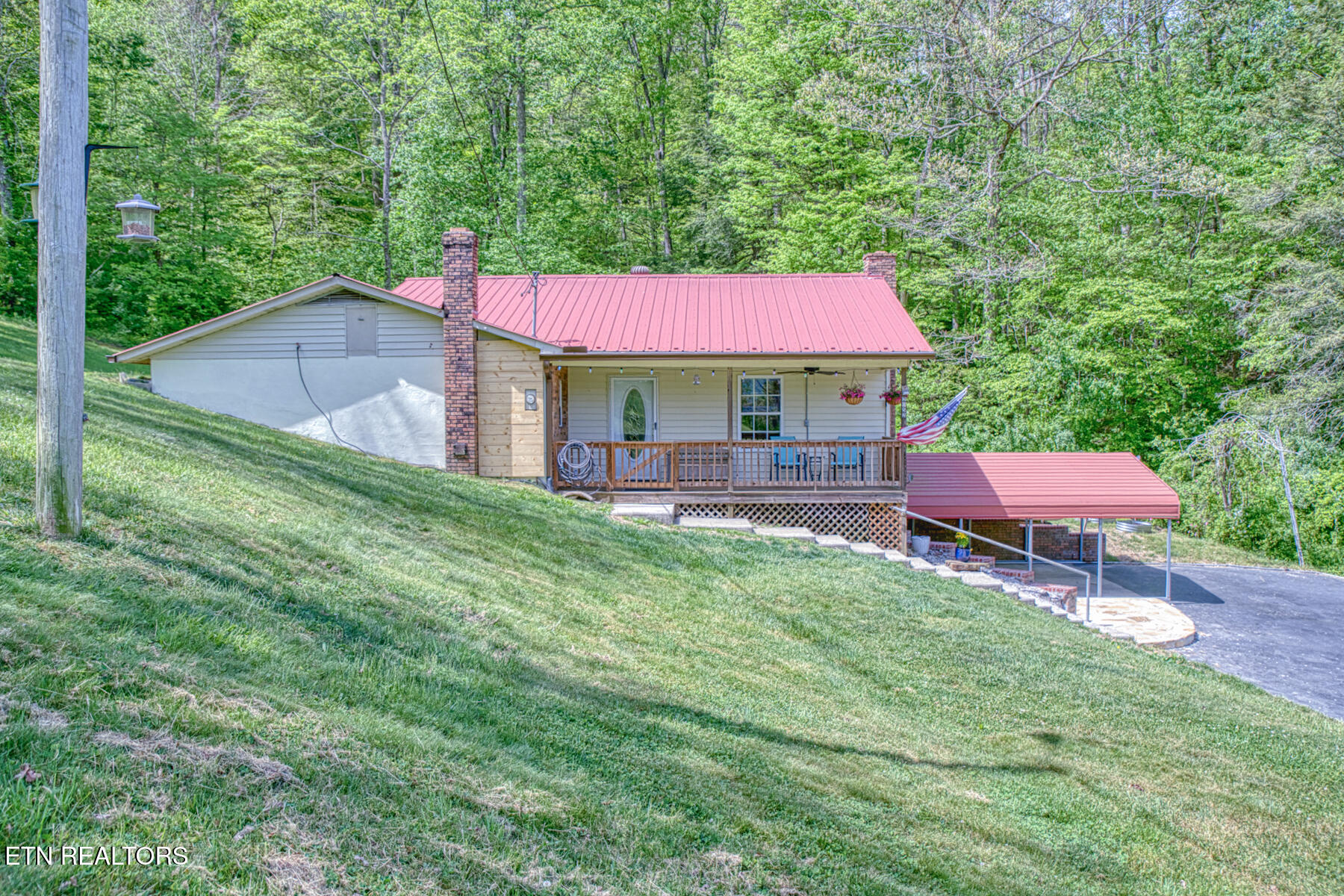2952 Hanging Limb Highway Monterey TN 38574