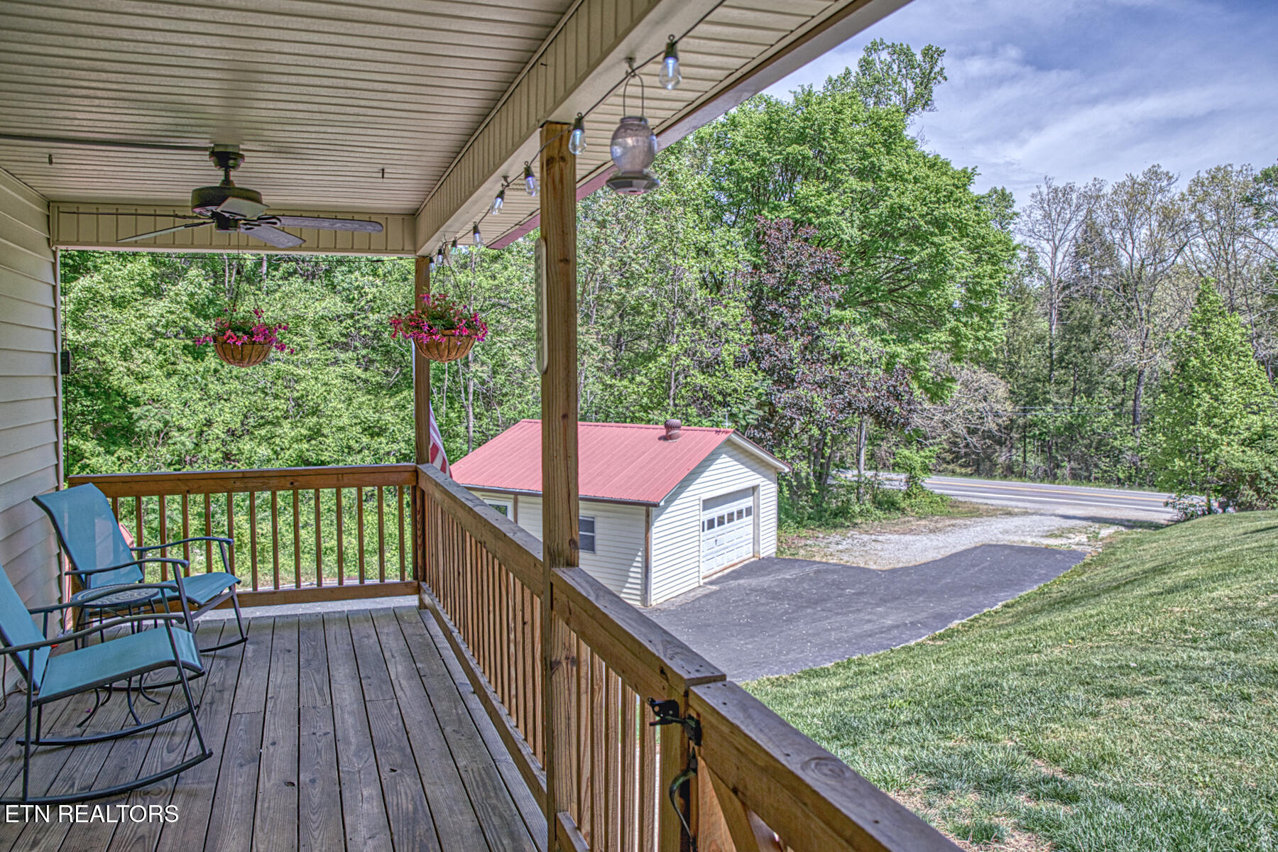2952 Hanging Limb Highway Monterey TN 38574