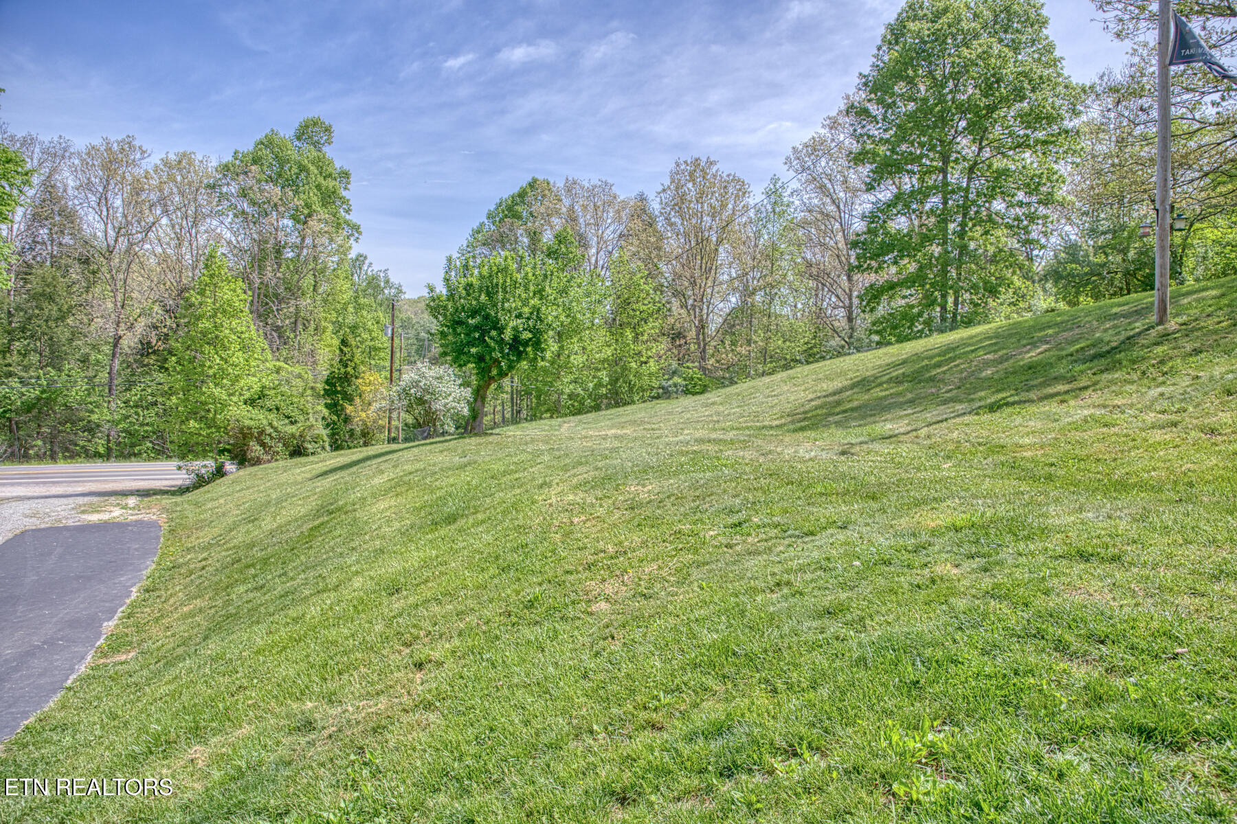 2952 Hanging Limb Highway Monterey TN 38574
