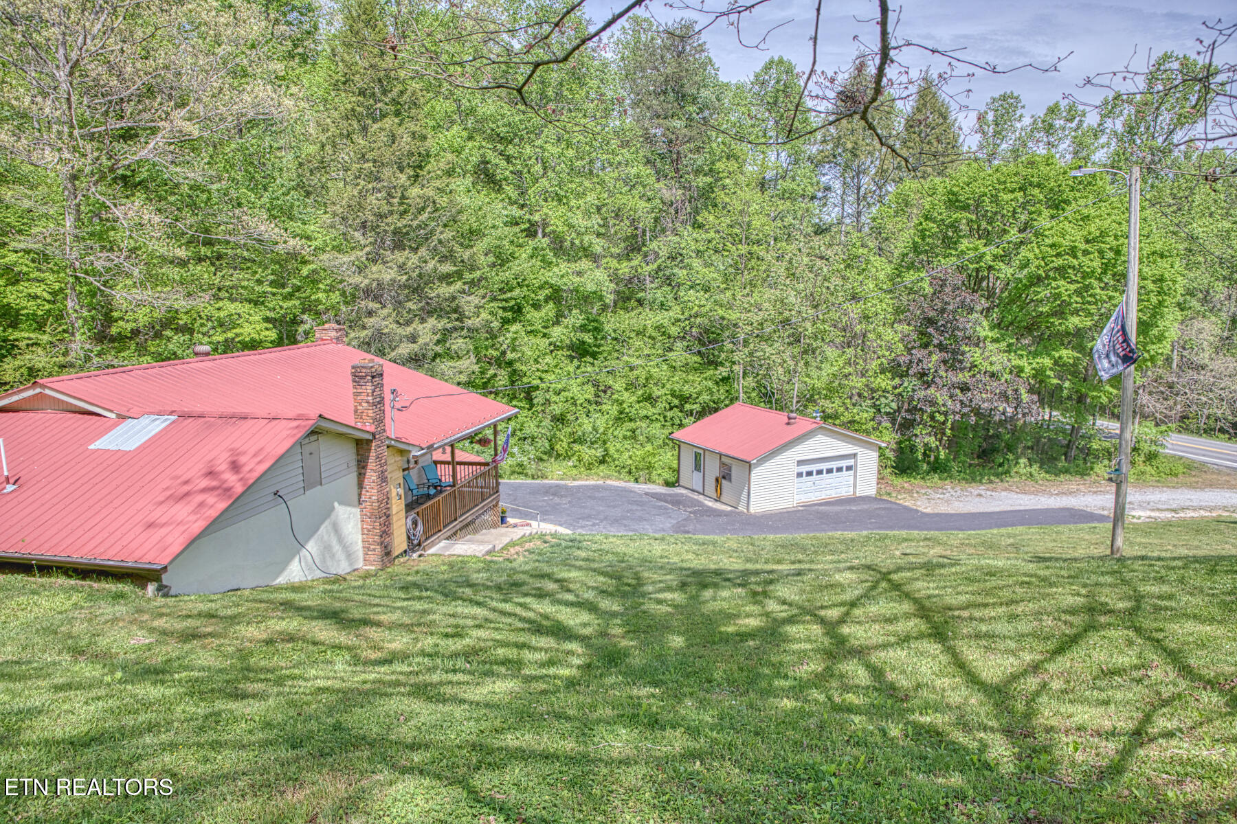 2952 Hanging Limb Highway Monterey TN 38574
