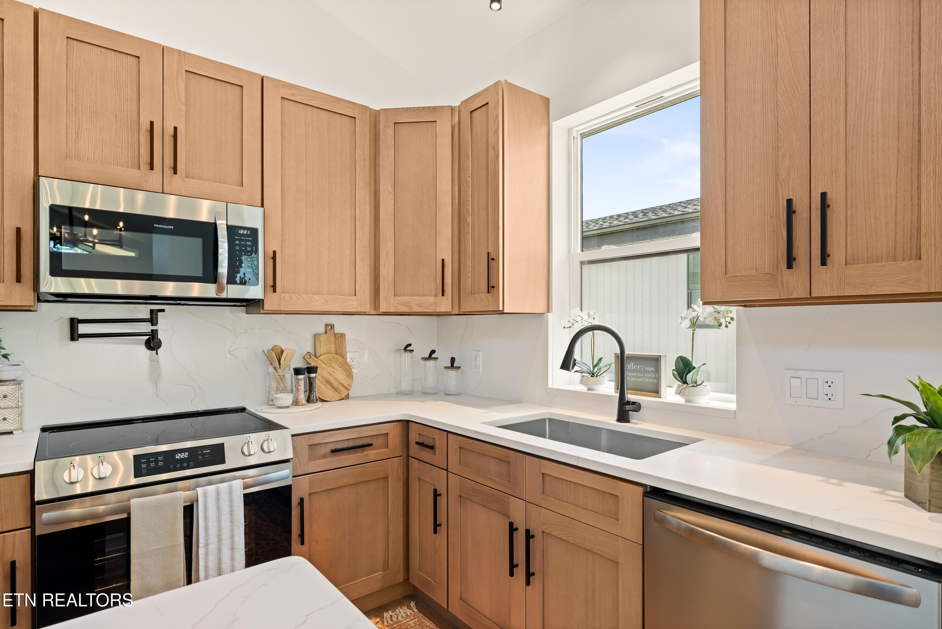 2335 Rock Gardens Drive Sevierville TN 37876
