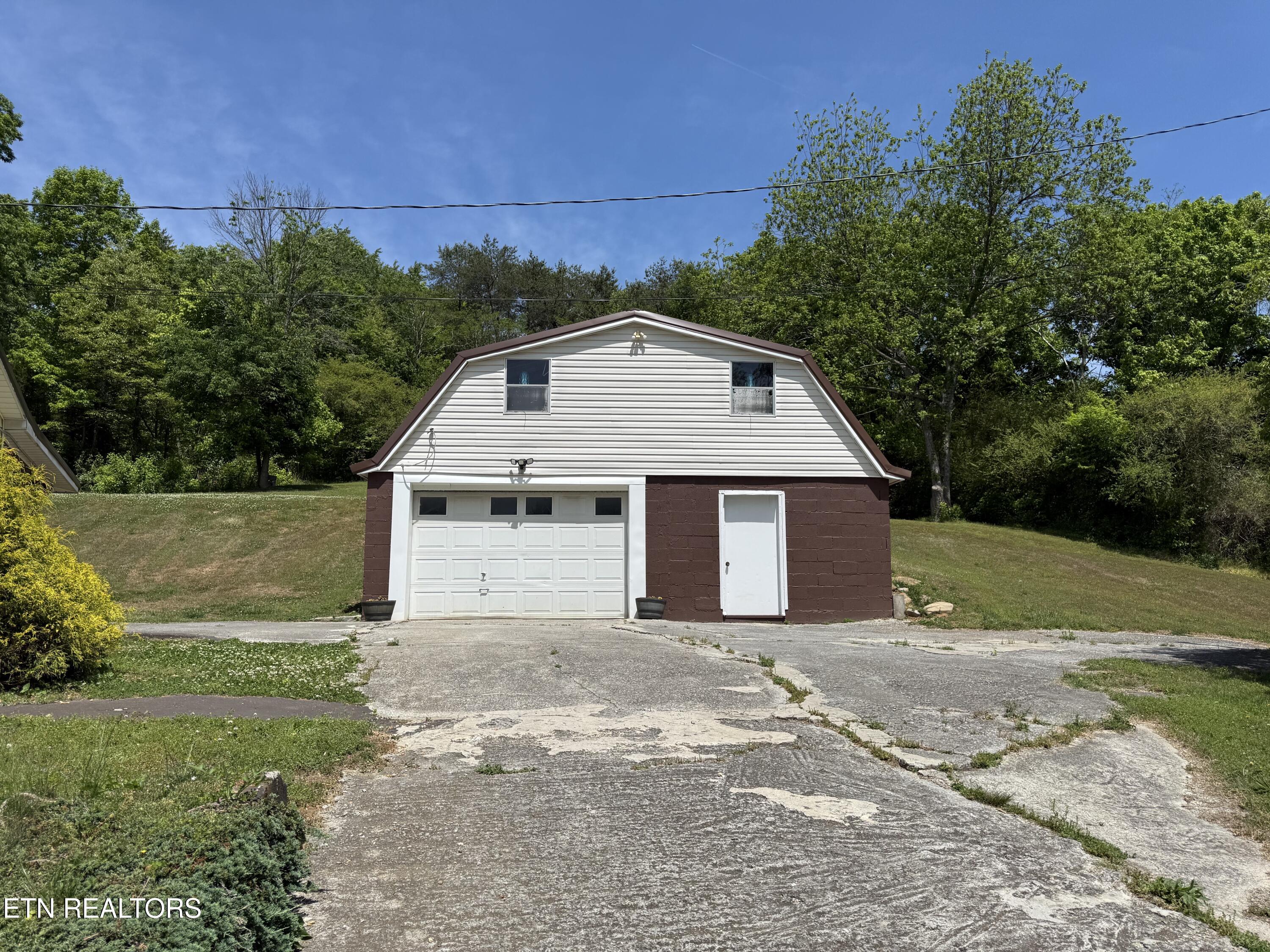 833 Big Creek Road Madisonville TN 37354