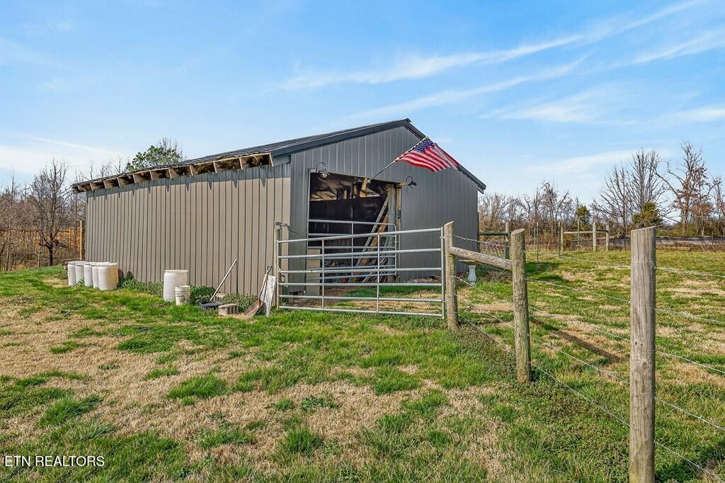 1603 Coon Hunt Road Baxter TN 38544