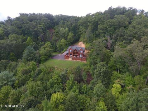 3763 Harris Mountain Way Sevierville TN 37876