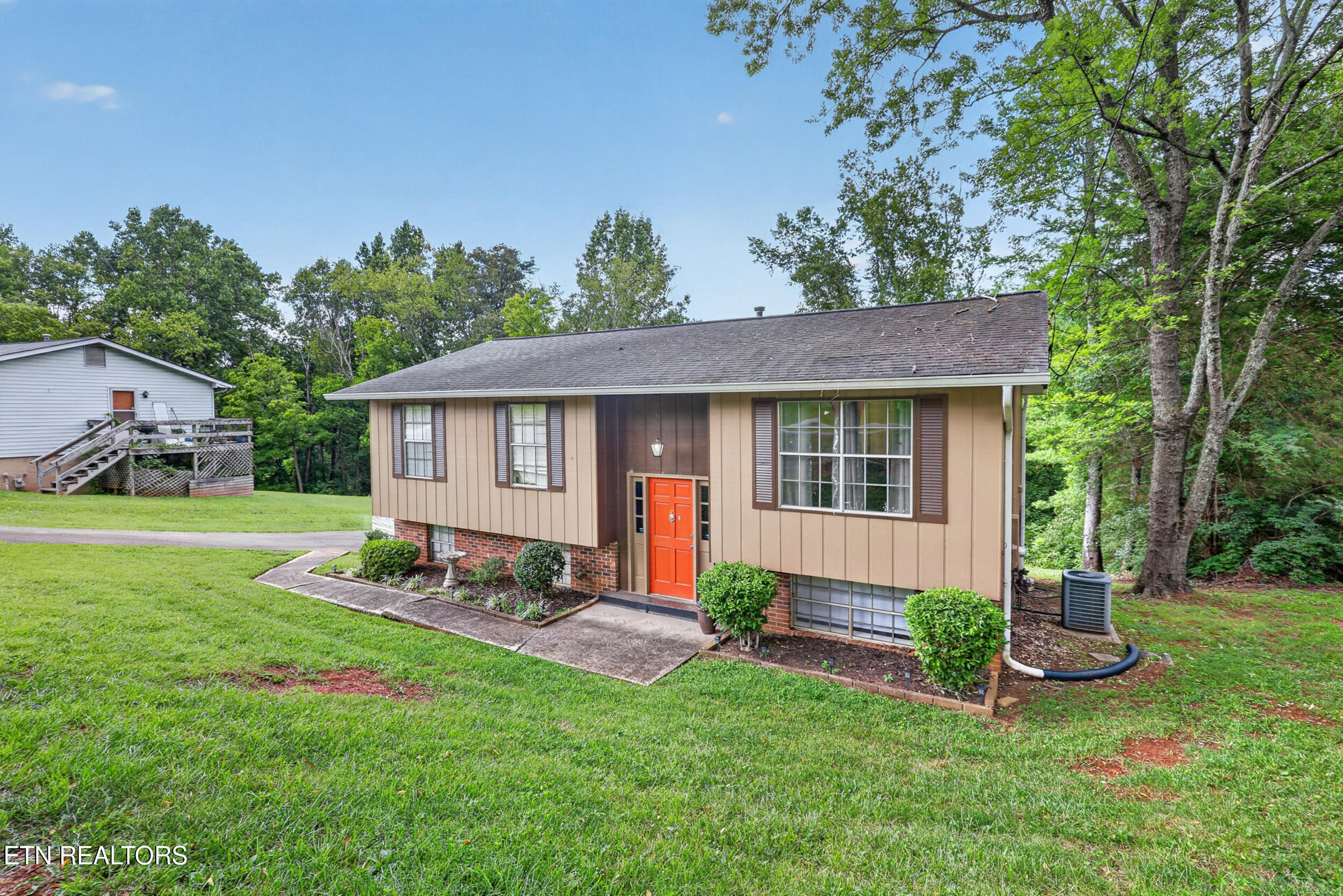 2220 Highland Road Maryville TN 37801