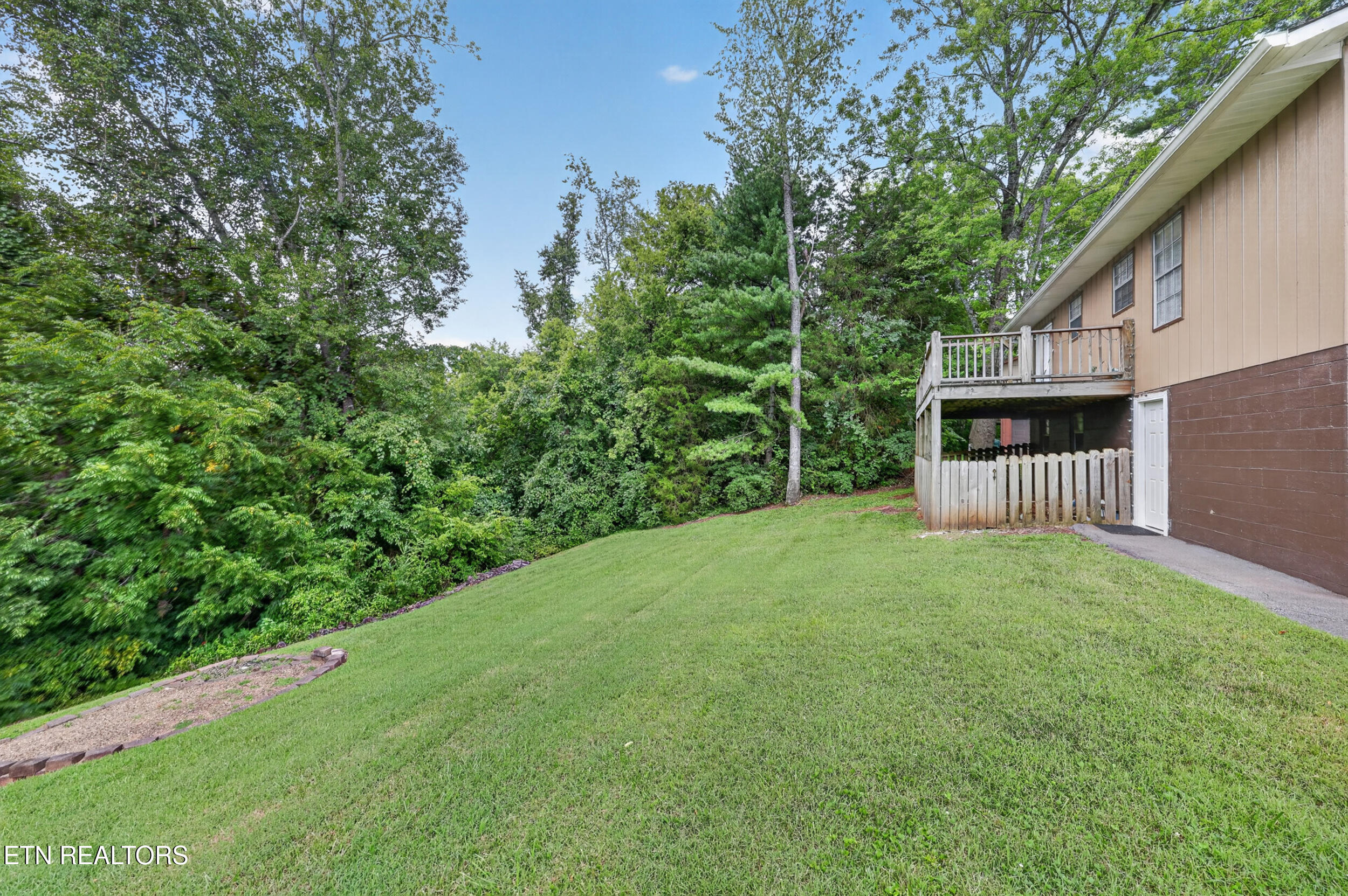 2220 Highland Road Maryville TN 37801