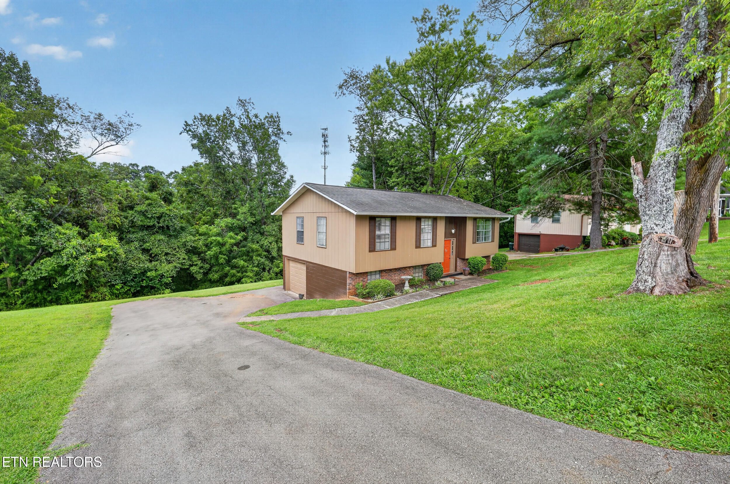2220 Highland Road Maryville TN 37801