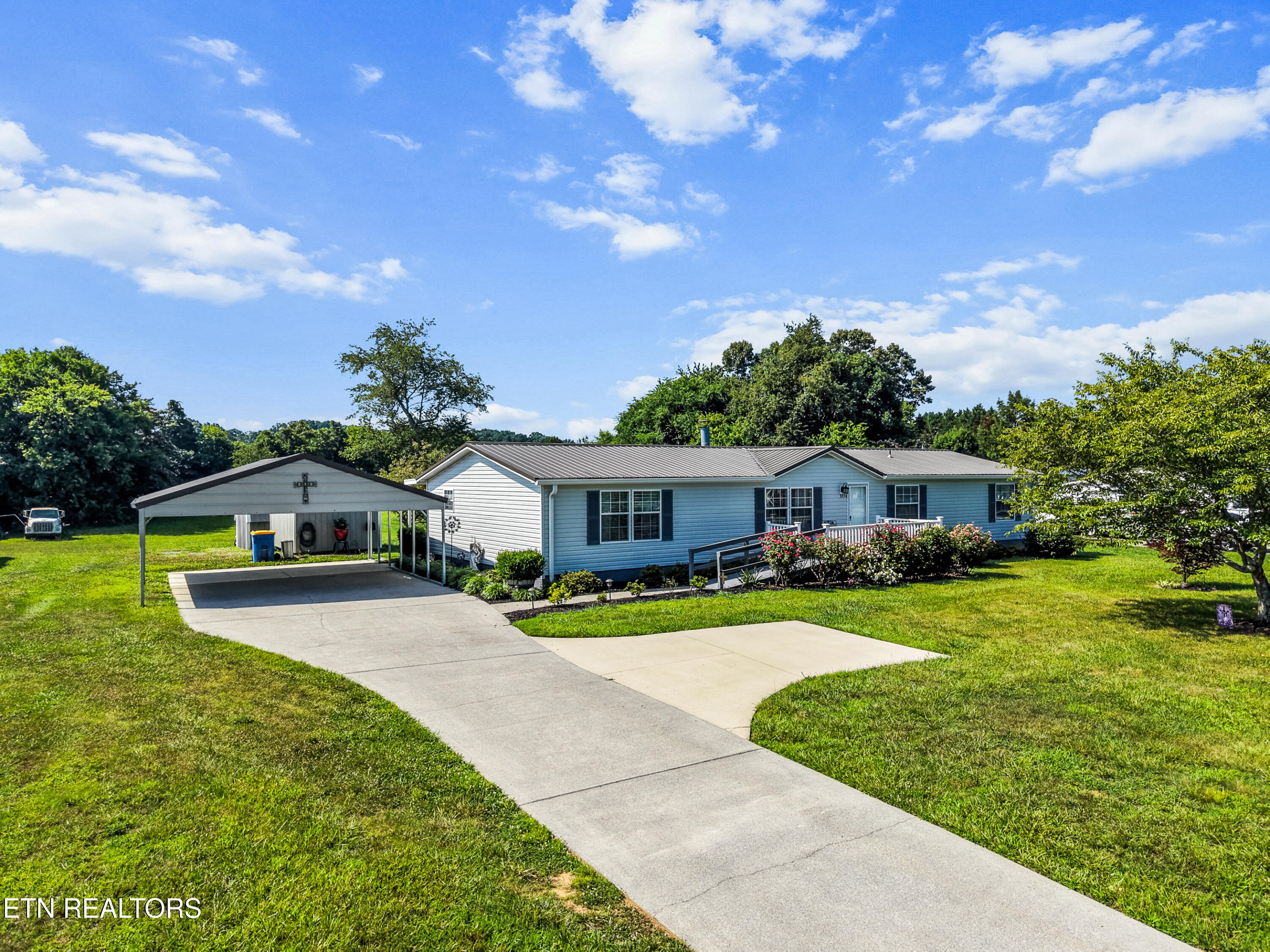 5274 Morganton Boulevard Greenback TN 37742