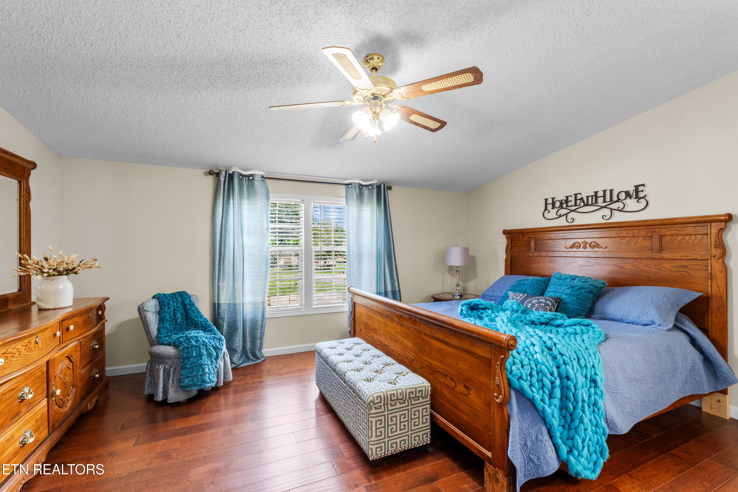 5274 Morganton Boulevard Greenback TN 37742