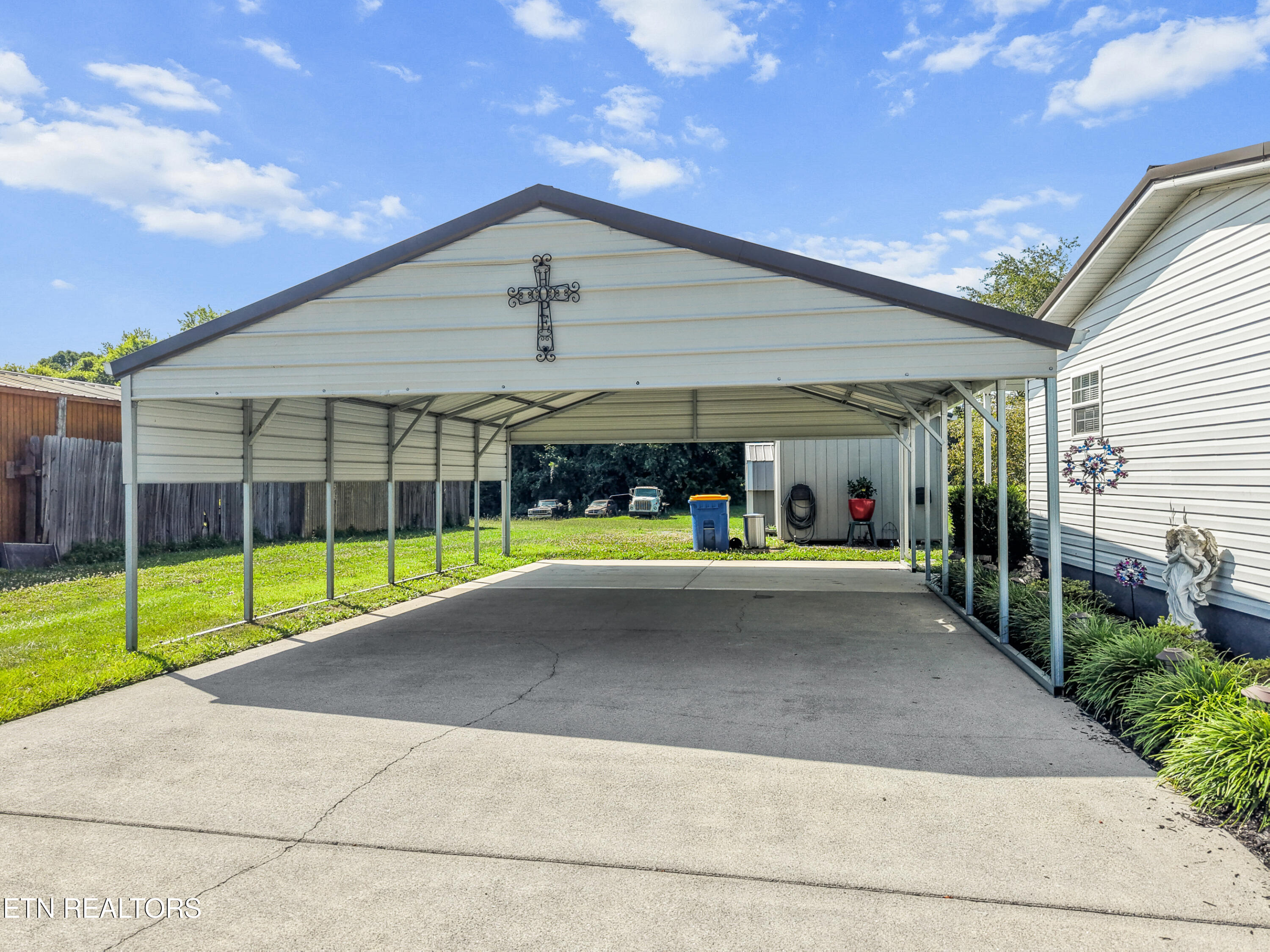5274 Morganton Boulevard Greenback TN 37742