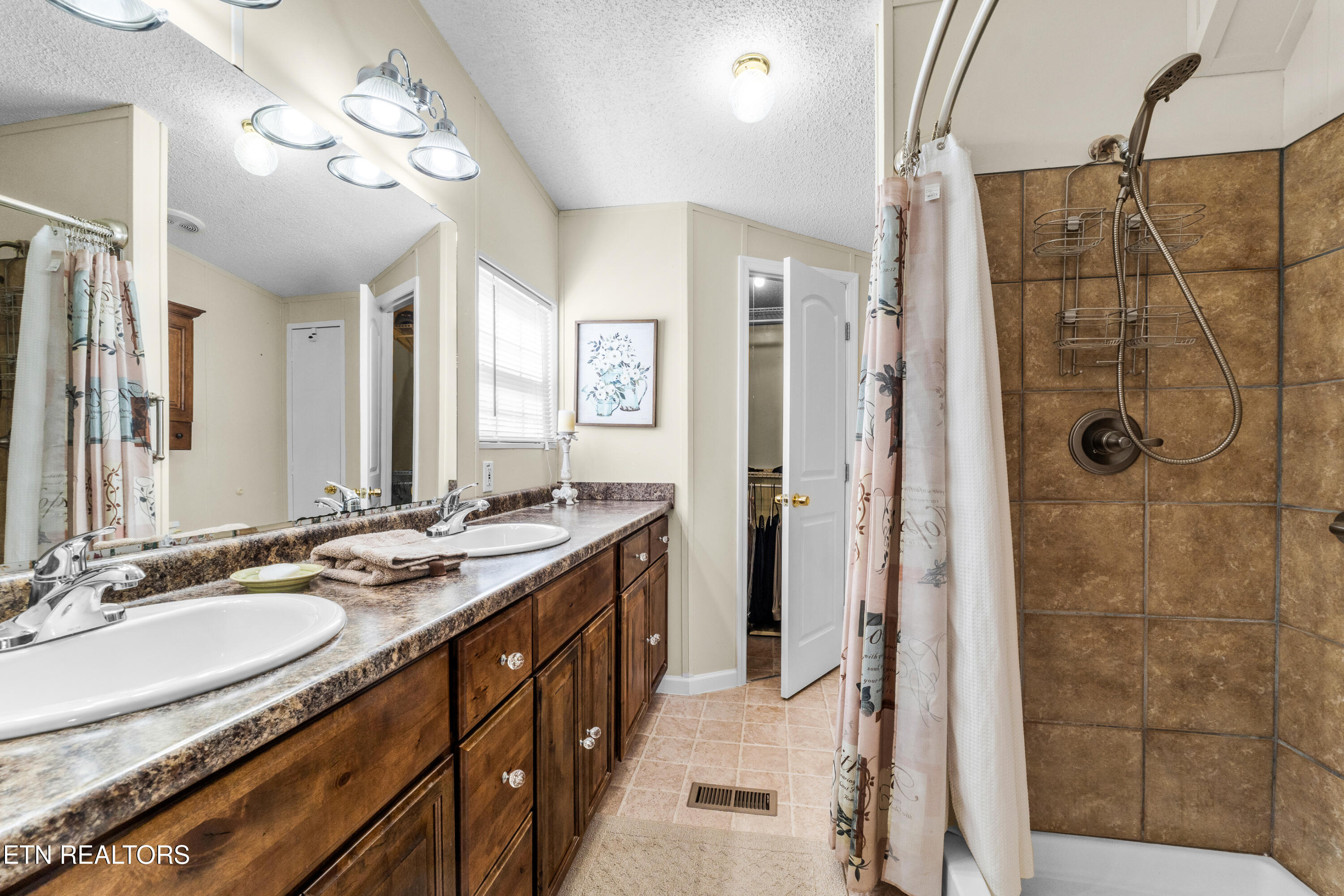 5274 Morganton Boulevard Greenback TN 37742