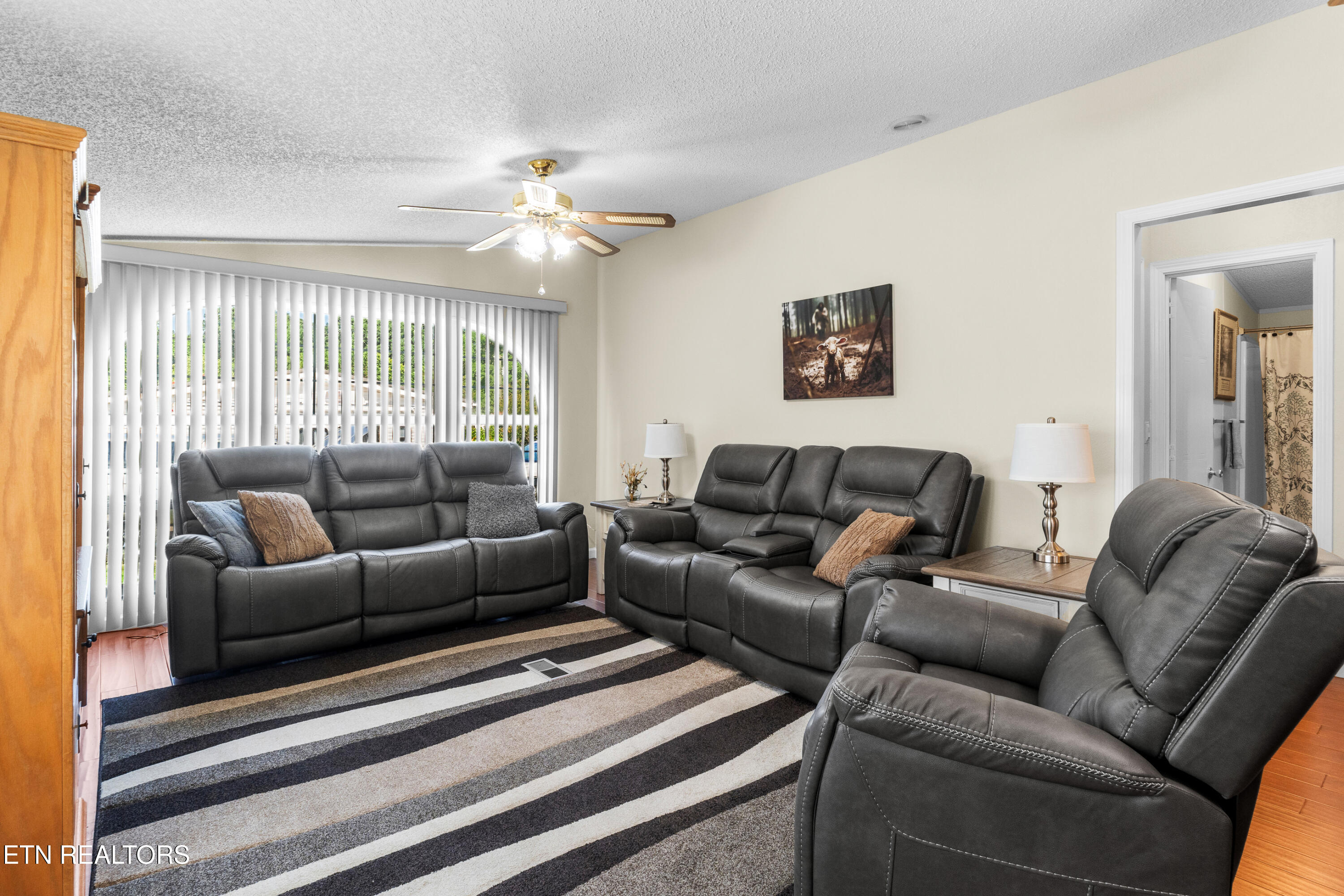 5274 Morganton Boulevard Greenback TN 37742