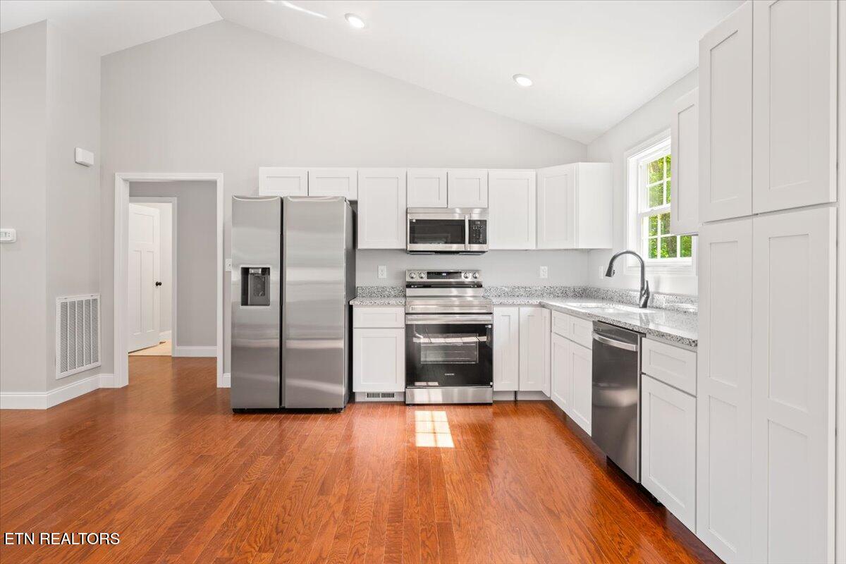 208 Vintage Lane Clinton TN 37716