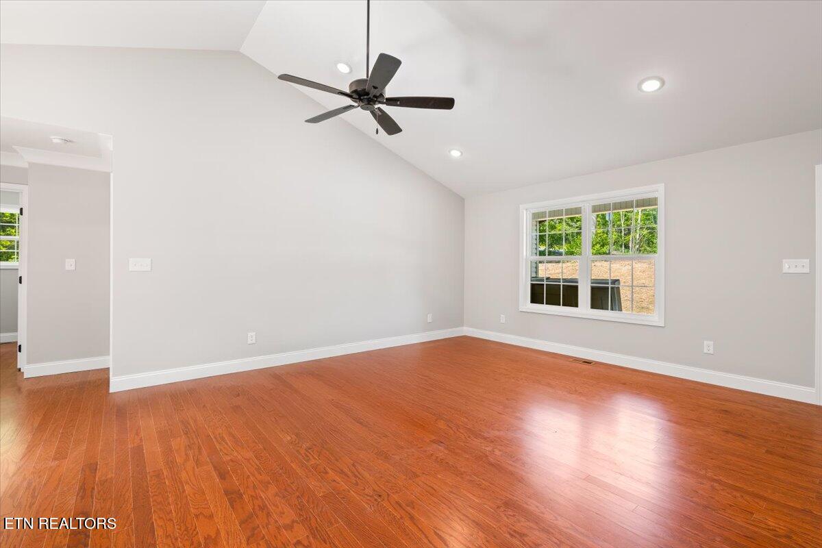208 Vintage Lane Clinton TN 37716