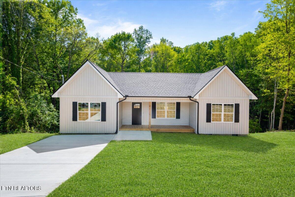 208 Vintage Lane Clinton TN 37716