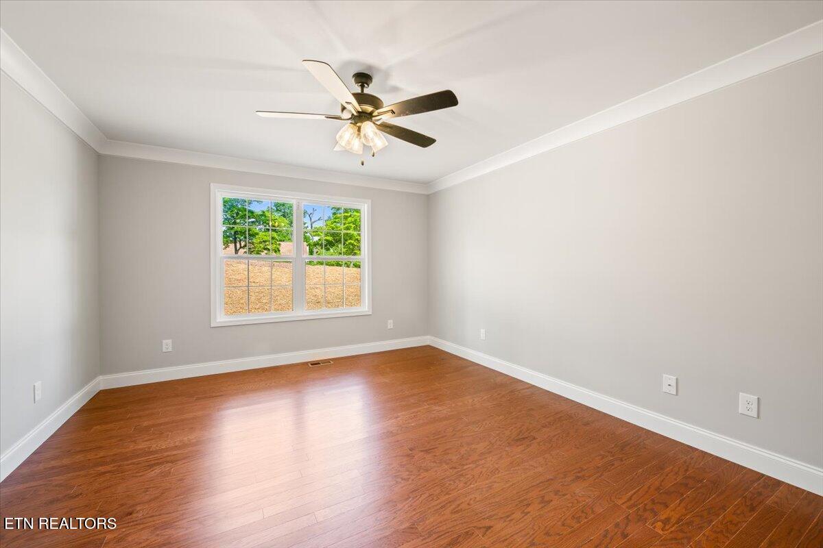 208 Vintage Lane Clinton TN 37716