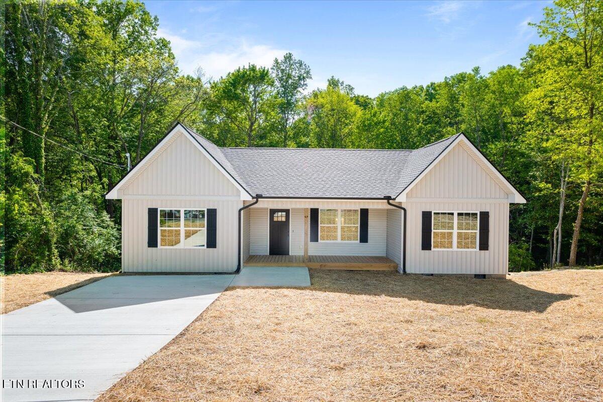 208 Vintage Lane Clinton TN 37716