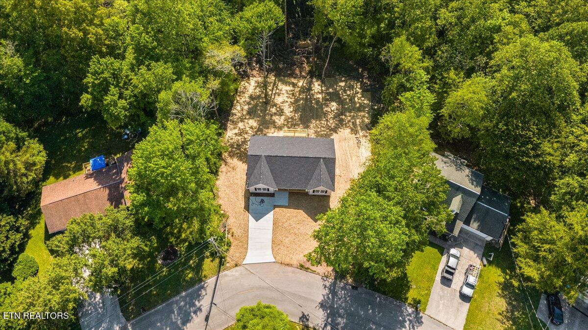 208 Vintage Lane Clinton TN 37716