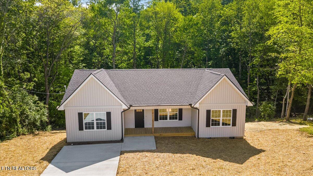208 Vintage Lane Clinton TN 37716