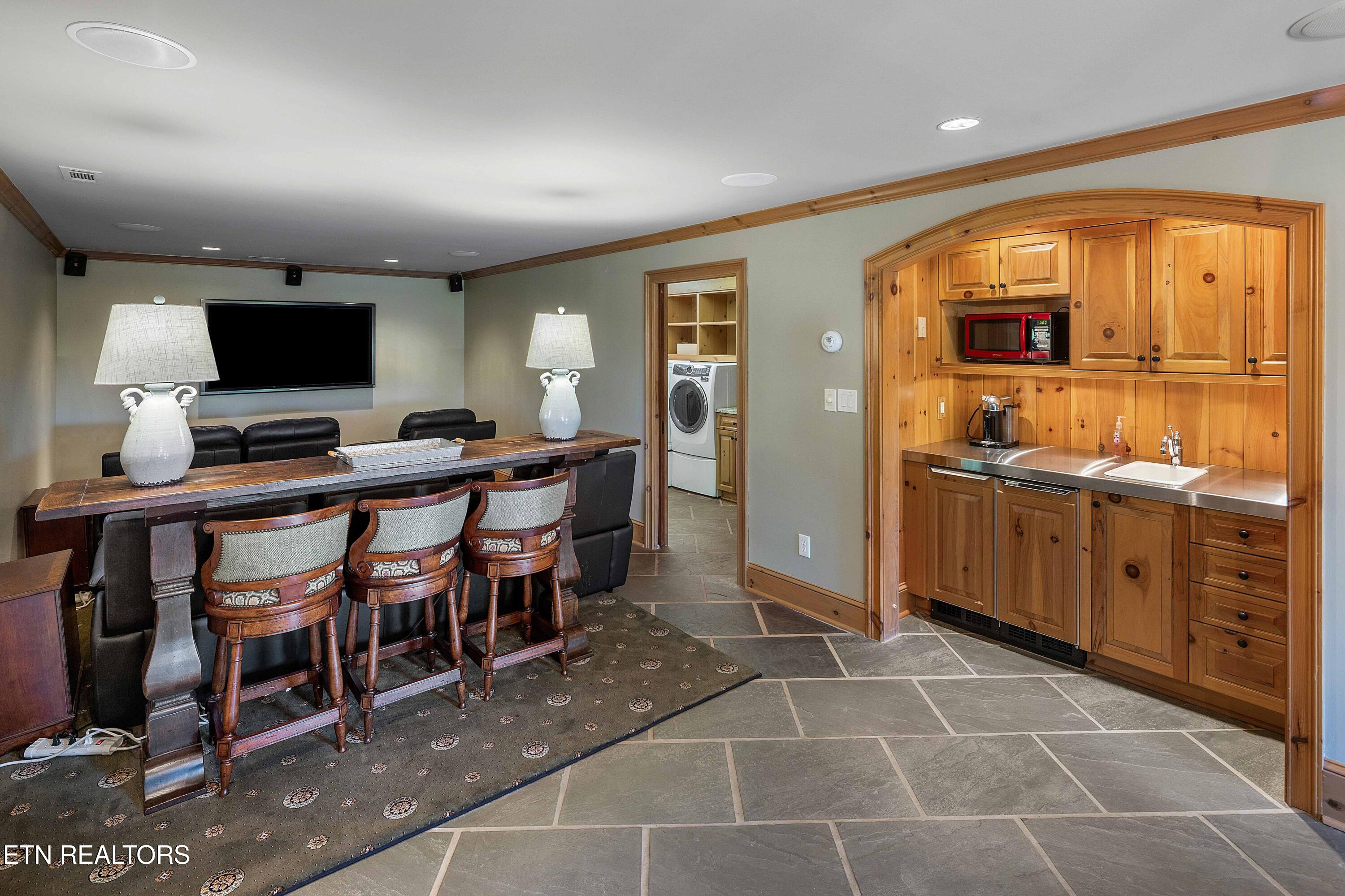 2009 Rudder Lane Knoxville TN 37919