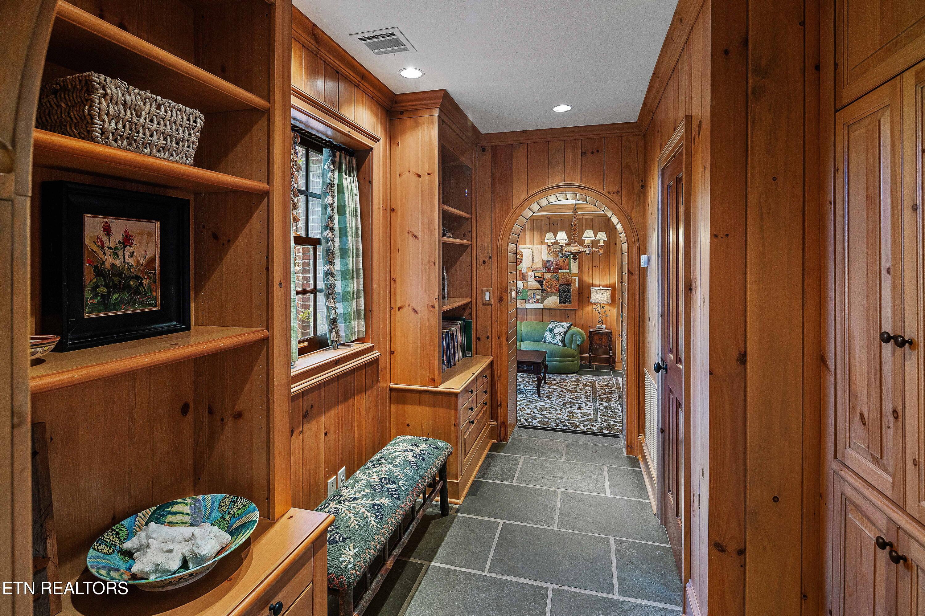 2009 Rudder Lane Knoxville TN 37919