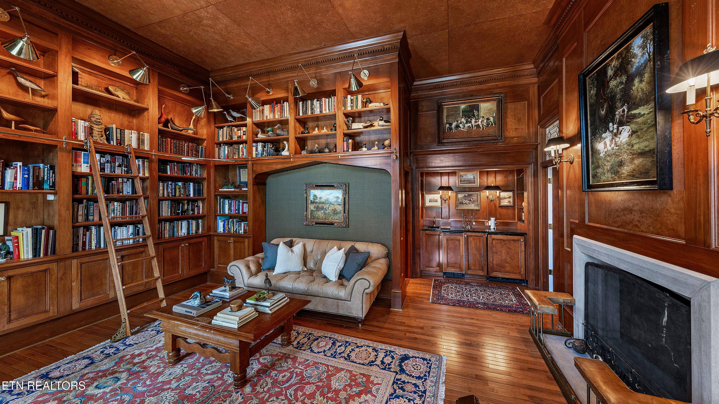 2009 Rudder Lane Knoxville TN 37919