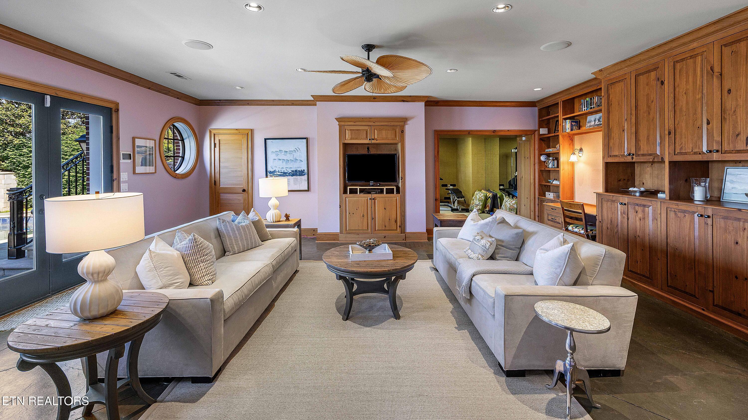 2009 Rudder Lane Knoxville TN 37919