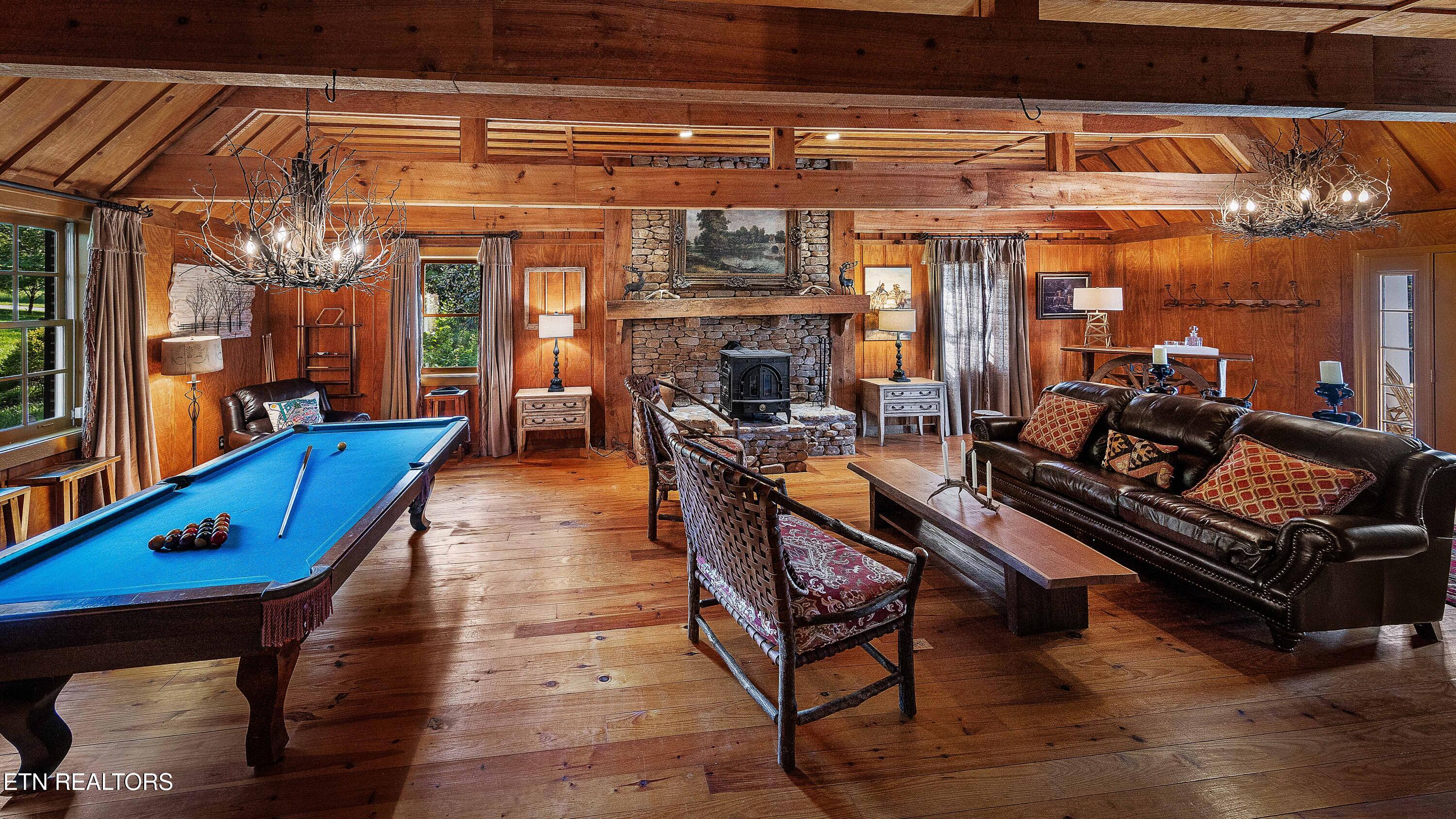 2009 Rudder Lane Knoxville TN 37919