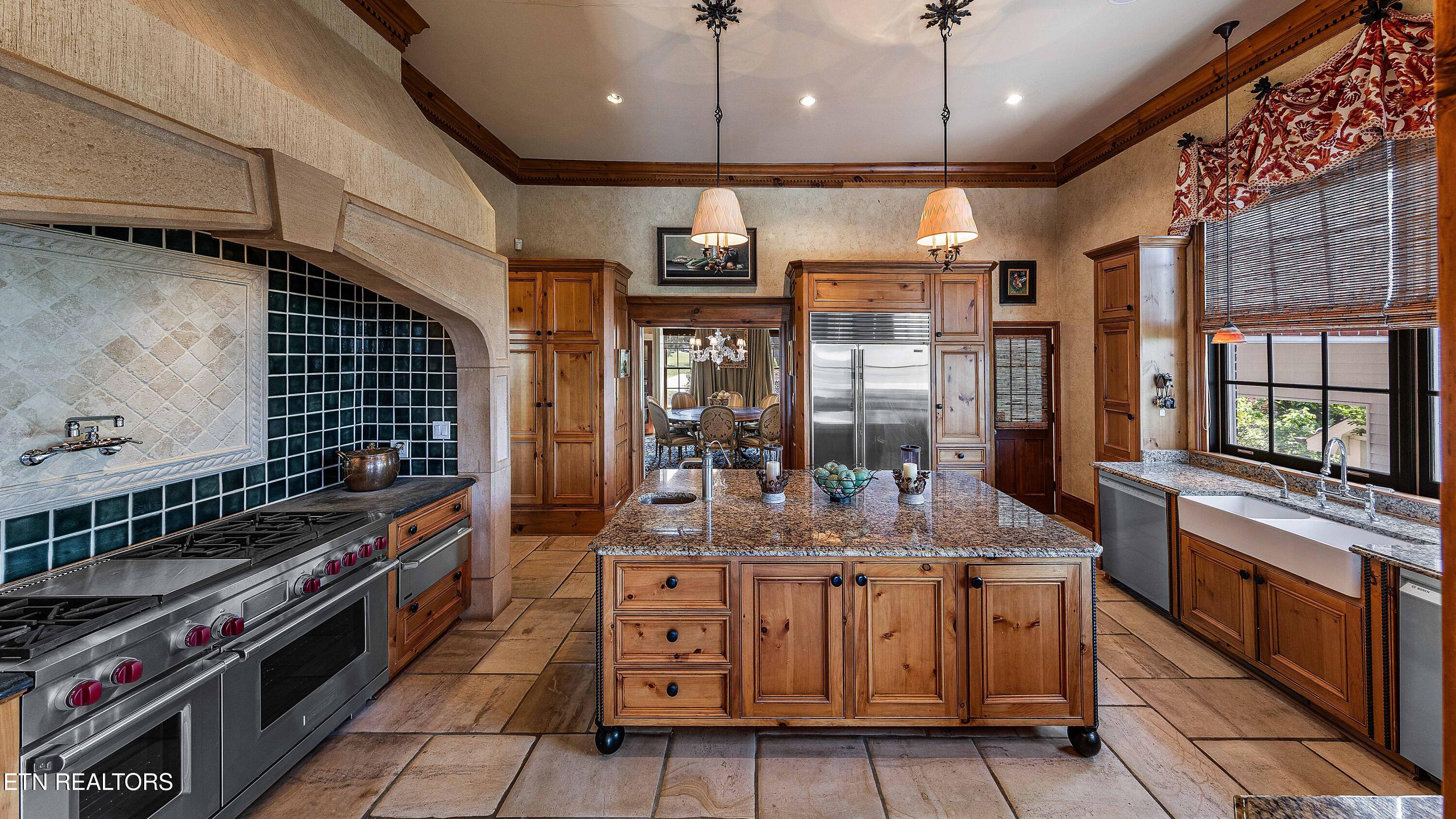 2009 Rudder Lane Knoxville TN 37919